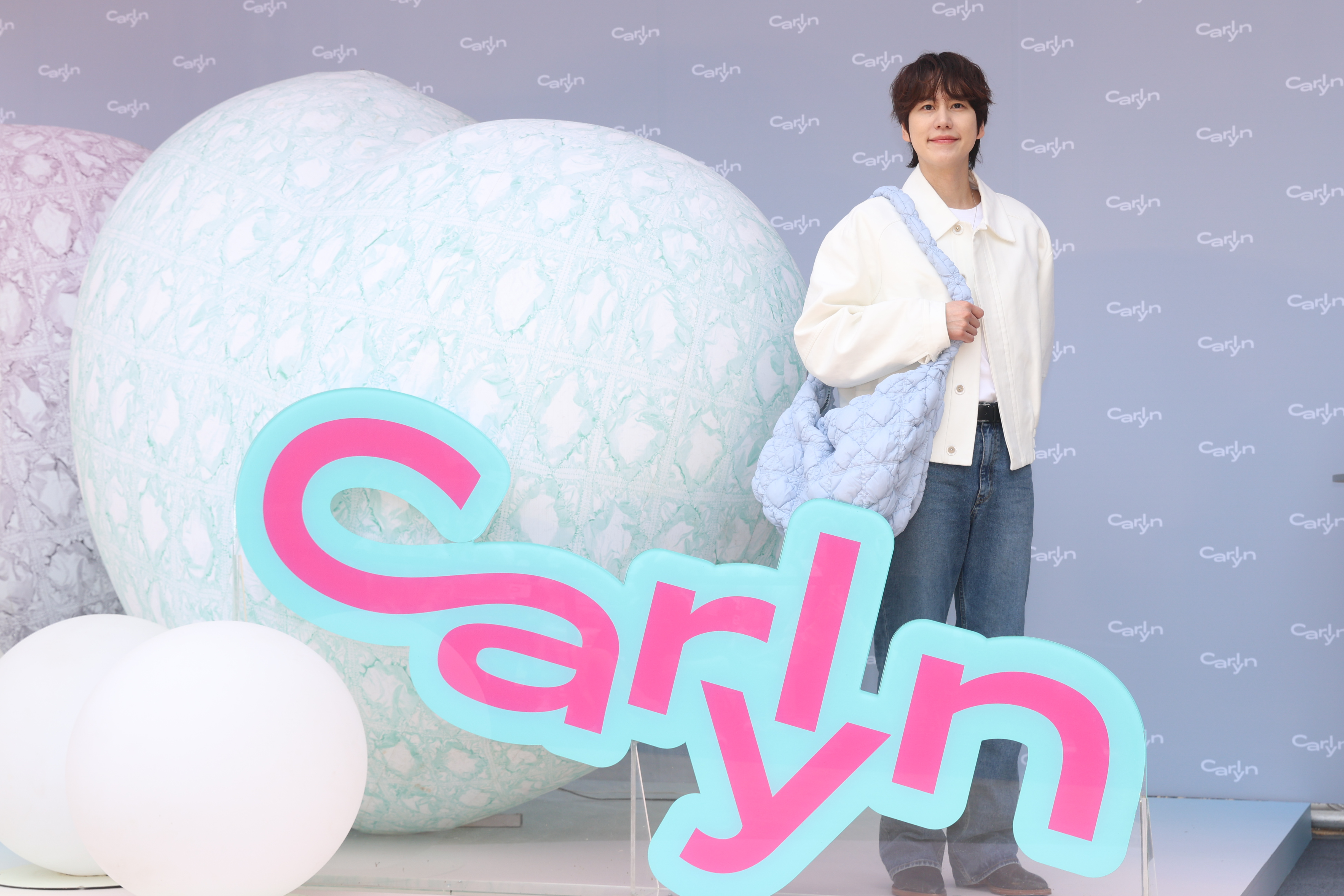 韓團SUPER JUNIOR成員圭賢今天下午為品牌CARLYN站台。