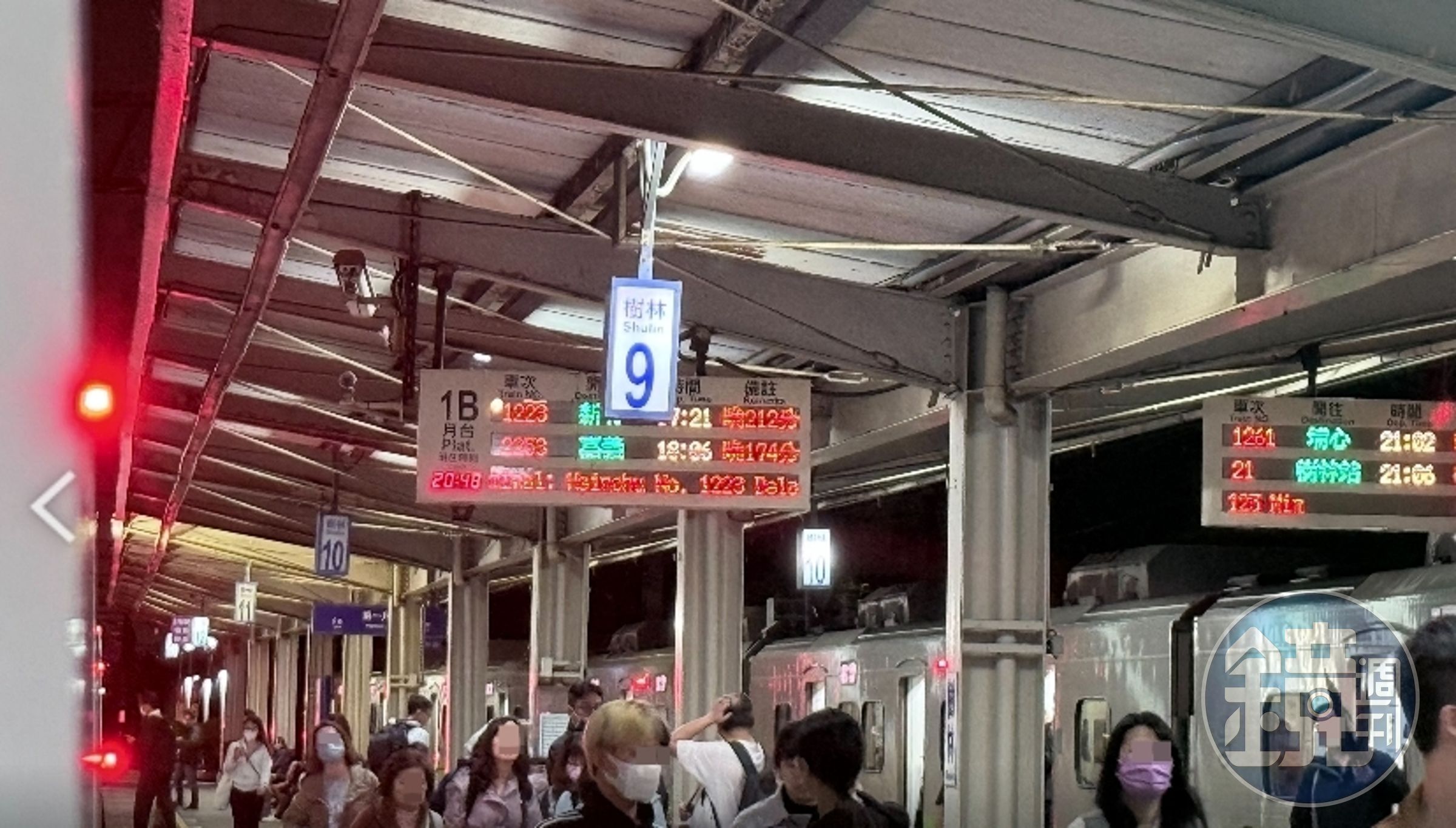 3月27日台鐵山佳站發生事故,當日201趟列車大誤點,超過2萬名旅客受影響。