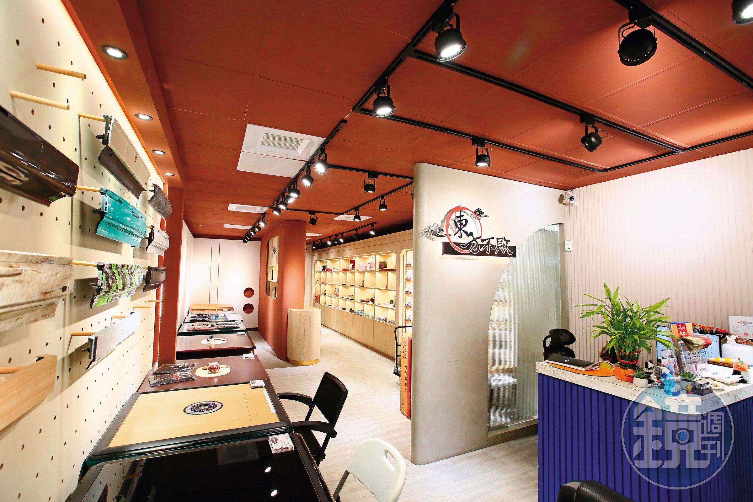 東方不敗台北中山門市裝潢新穎,頗像精品店。