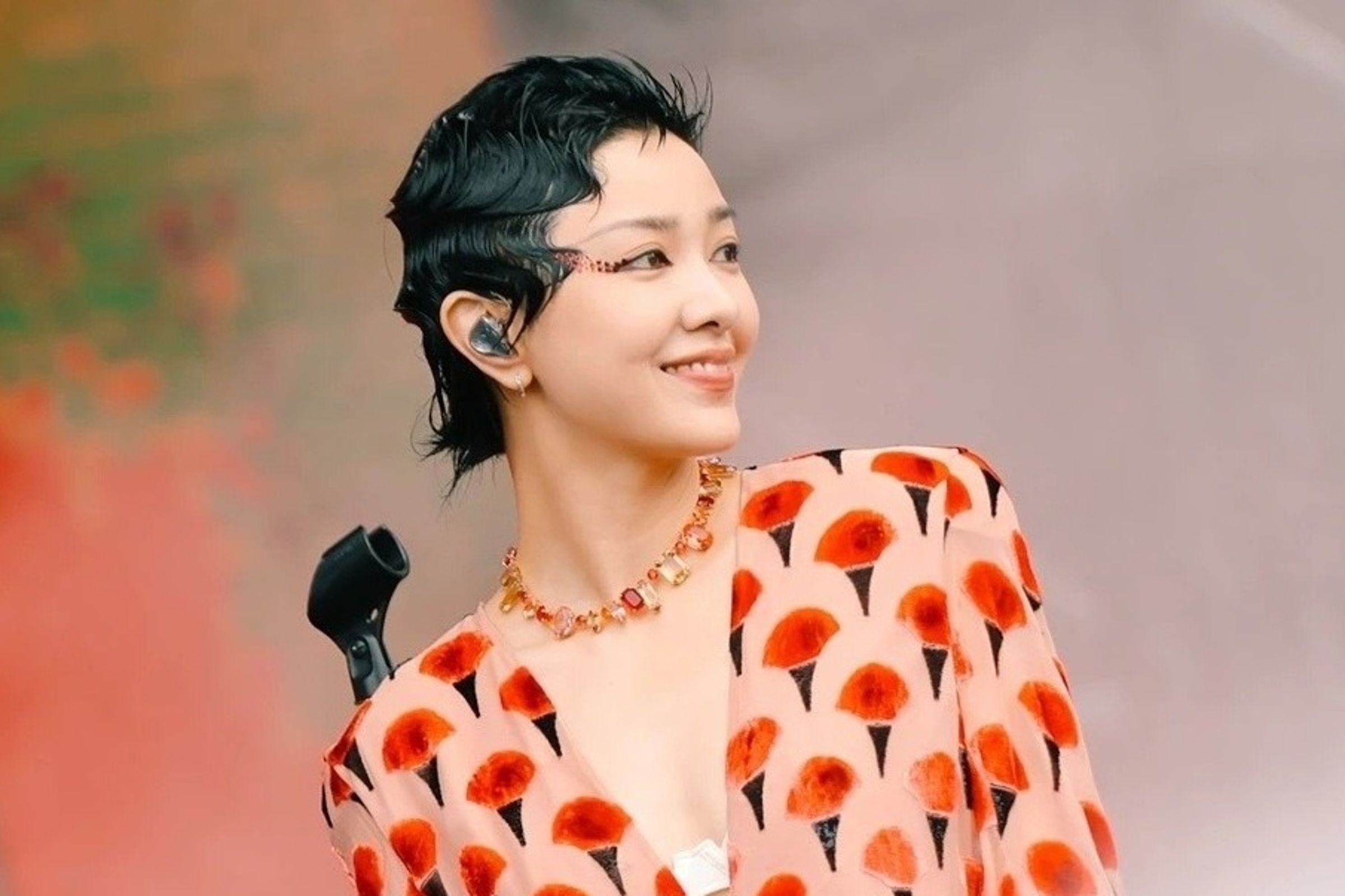 郭采潔回顧2023年在各地開心參與音樂演出,年關將近卻不慎扭傷。(草莓音樂節提供)