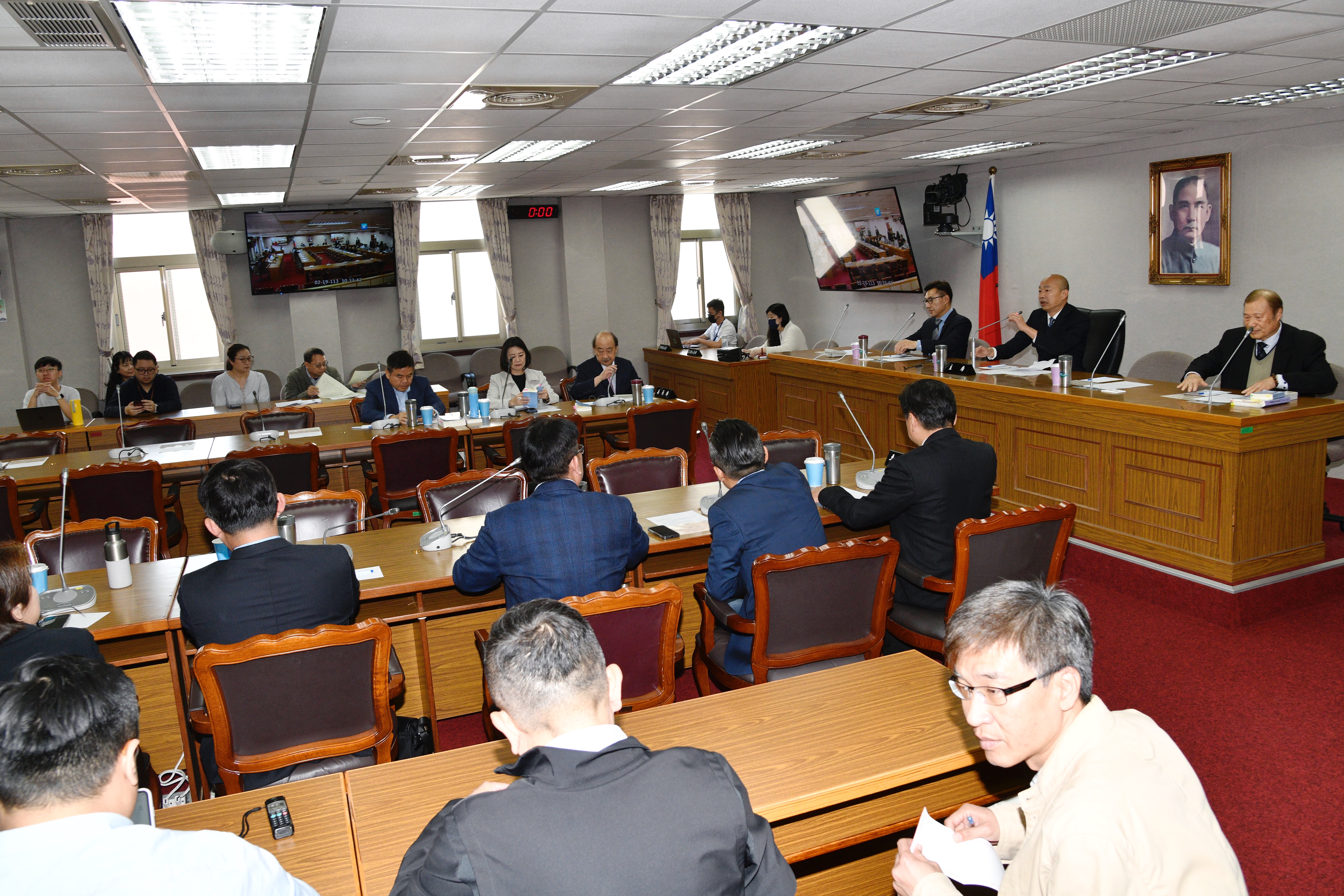 韓國瑜今主持年後首此朝野協商，但黃國昌堅持一項提議，拒簽結論，協商破局。