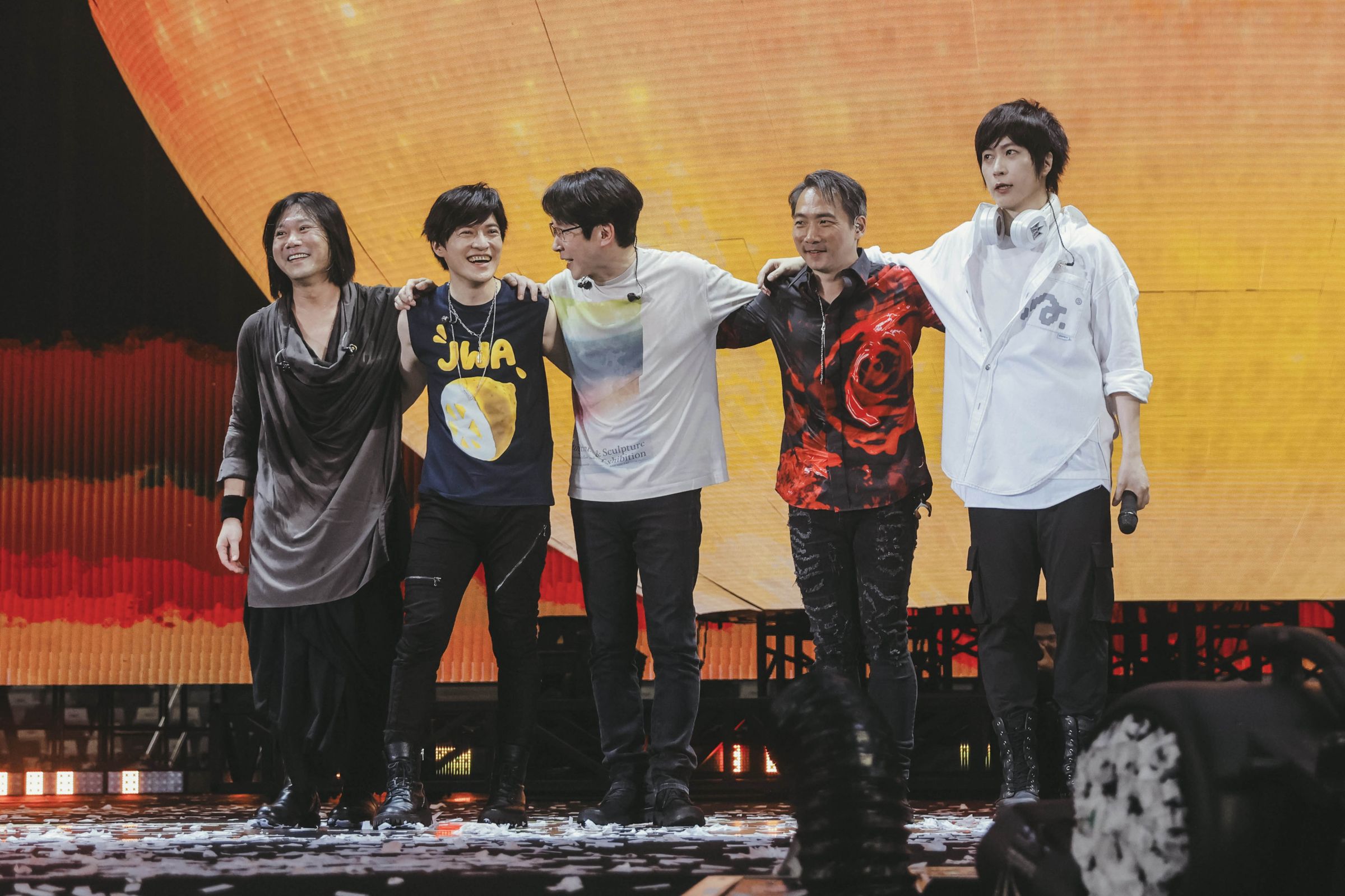 五月天演唱會整體概念獲得2024倫敦設計獎的年度設計獎、LIT Entertainment Awards 2024鉑金獎。(相信音樂提供)
