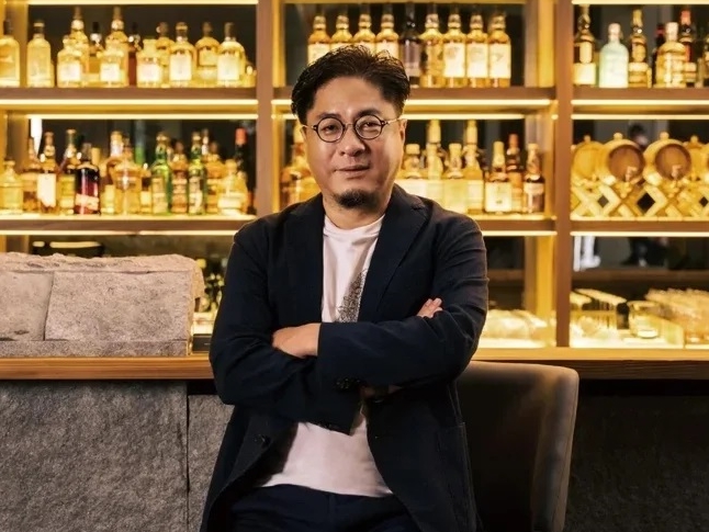 承億集團創辦人戴俊郎9日因多發性腦溢血辭世,享年54歲。(翻攝畫面)