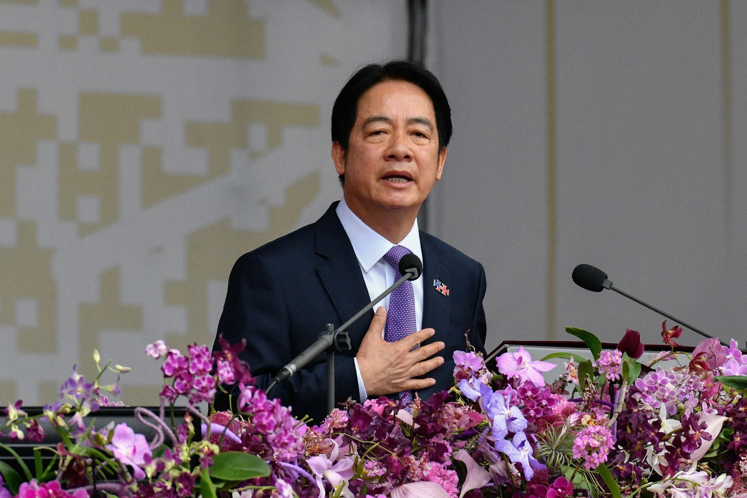 賴清德在藍營遊行當天回嗆,國民黨如果真正要戰獨裁,應去北京天安門。(鏡報新聞網提供)