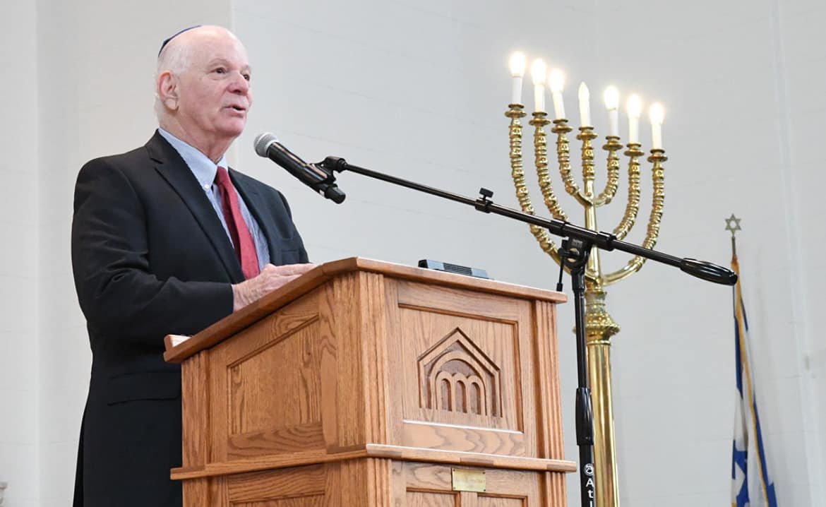 美國聯邦參議院外委會主席卡定發聲明譴責，中國行徑已嚴重升高安全風險，威脅台海穩定。（翻攝自臉書＠Senator Ben Cardin）