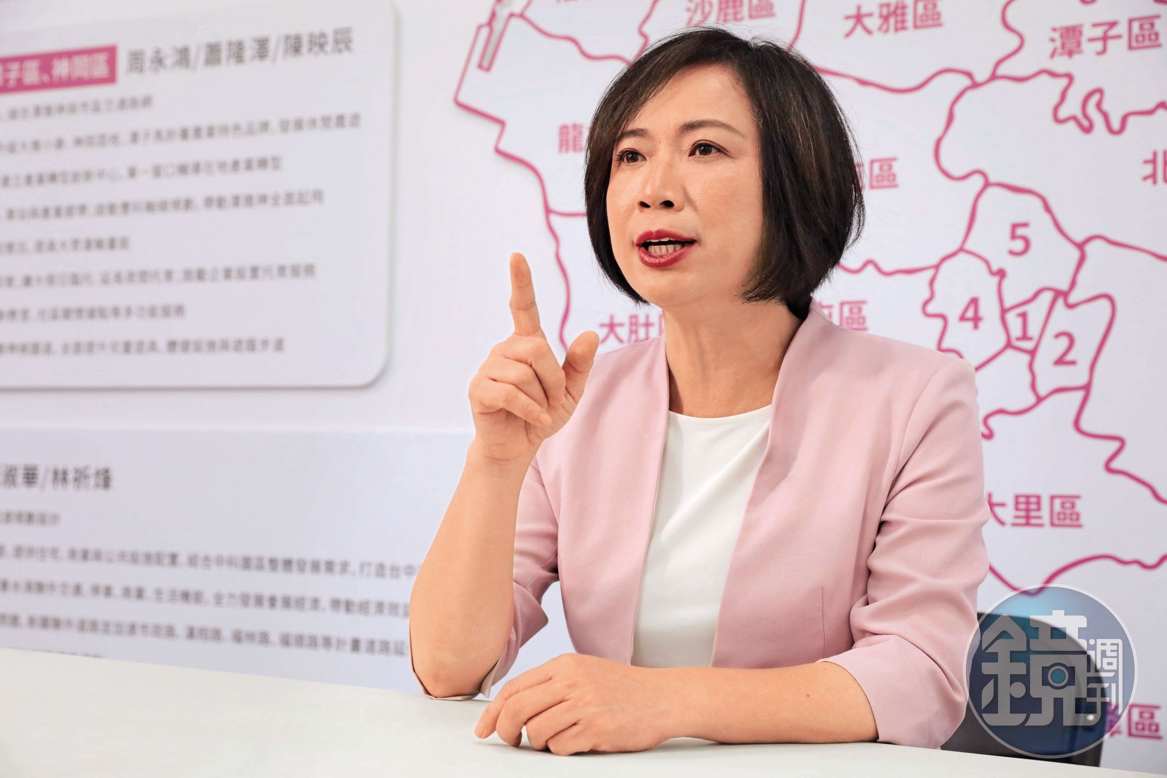 何欣純希望解決市民生活問題，讓城市走向國際化。