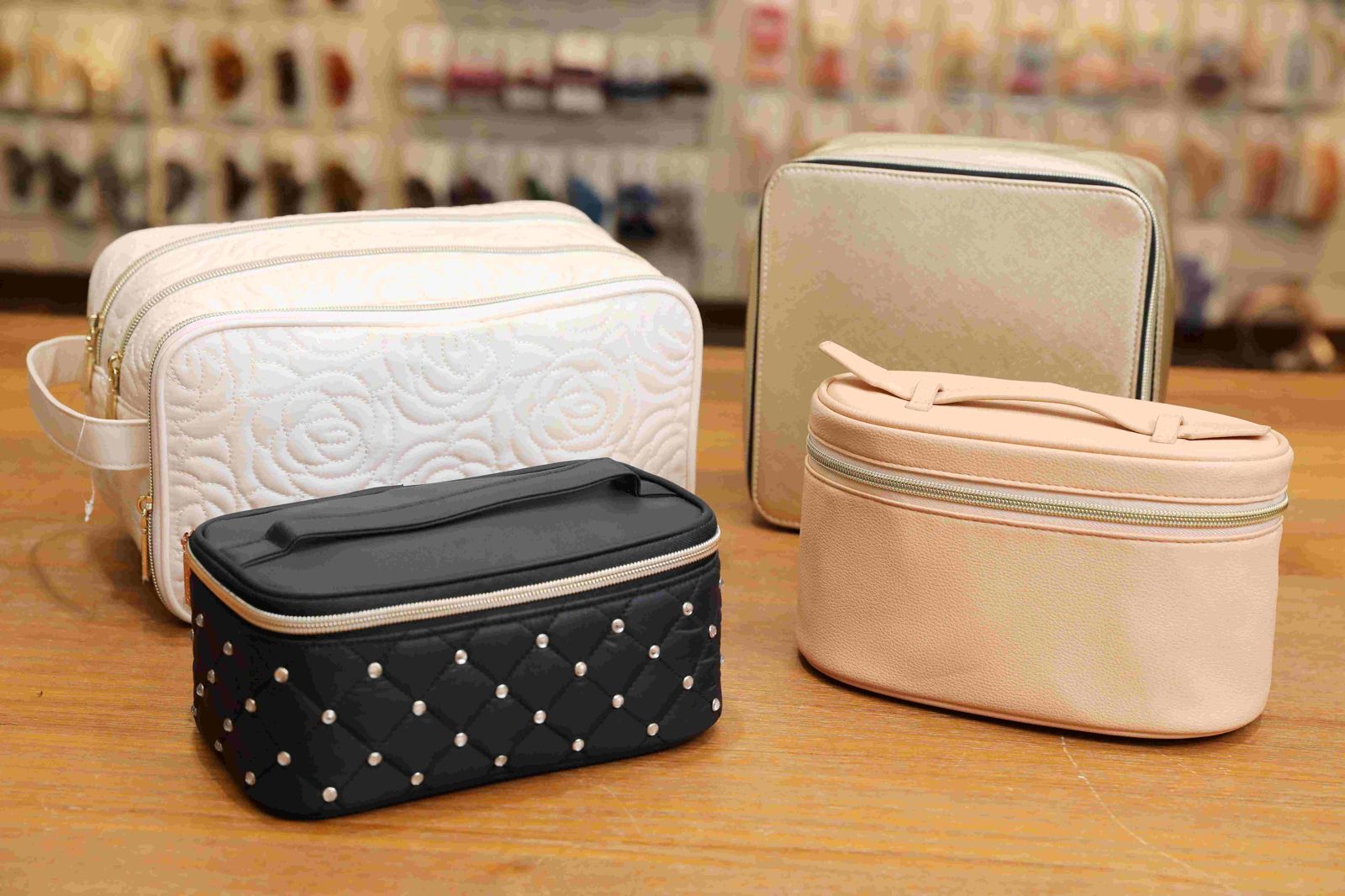 志邦在客戶的要求下,赴柬埔寨成立包包工廠。(志邦提供)