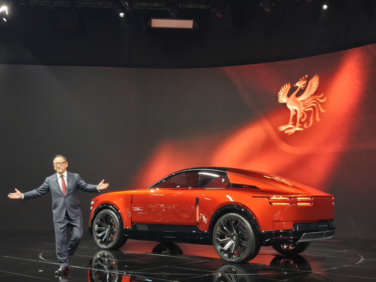 豐田章男強調,將引領豐田開創下一個百年汽車傳奇。