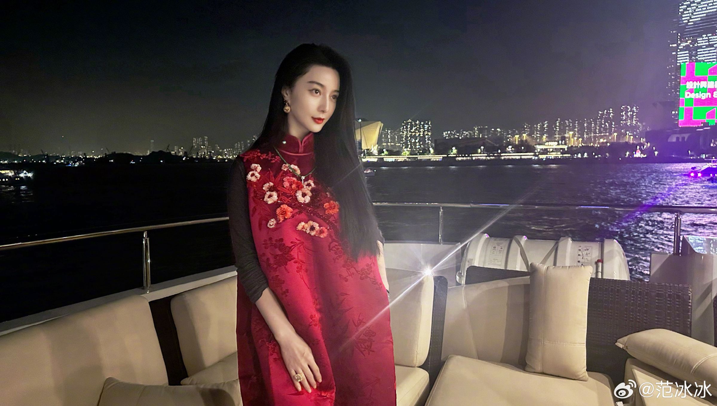 范冰冰自逃稅案後一直無法反攻回大陸娛樂圈,近年她都是在大陸周邊國家地區,或是好萊塢等地尋求機會。(范冰冰微博)