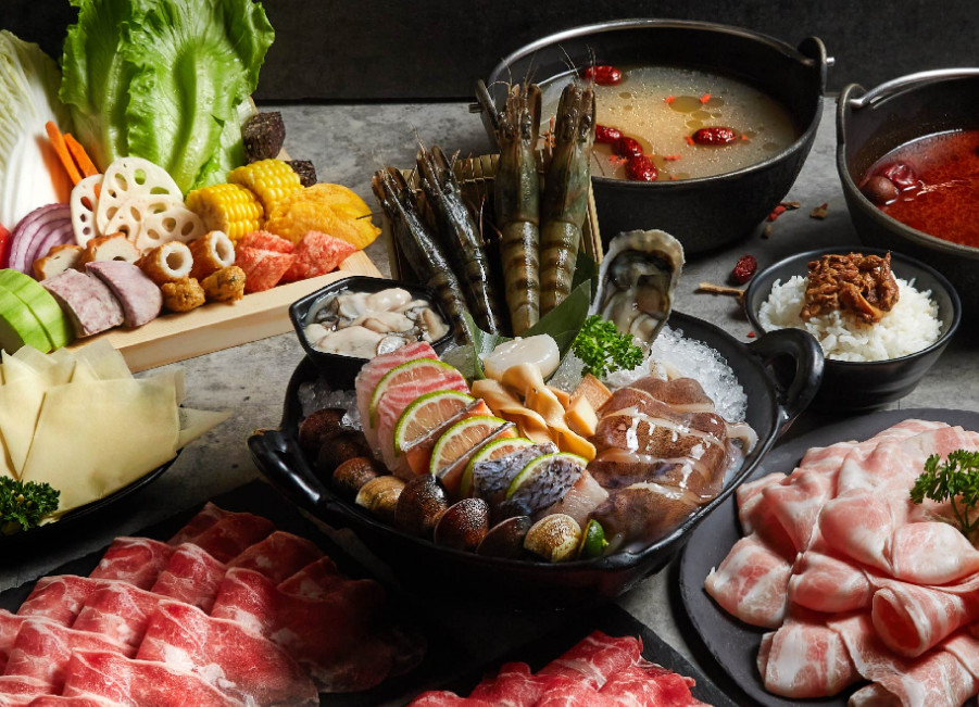 知名火鍋連鎖店築間傳出上半年虧損的消息，網友熱烈討論原因，官方也做出回應。（翻攝築間官網）