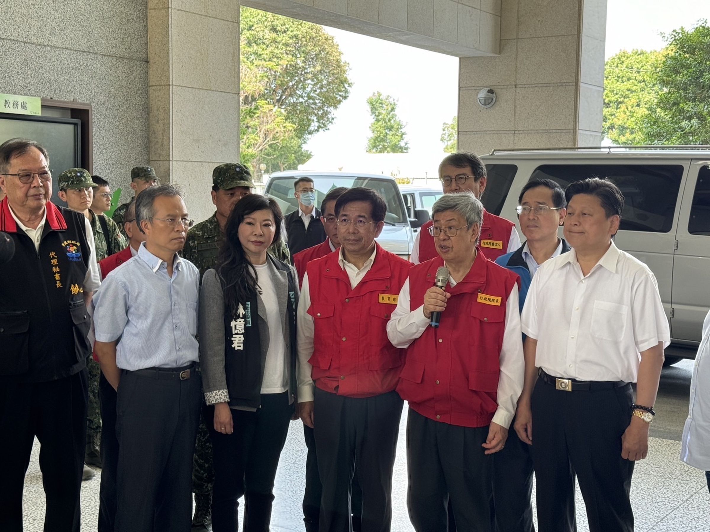 教育部統計,全台各受災學校共計434校(館所),初估災損4.7億。(教育部提供)