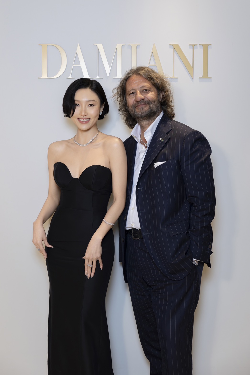 韓國實力派歌手華莎（左）與DAMIANI集團全球總裁Guido Damiani。