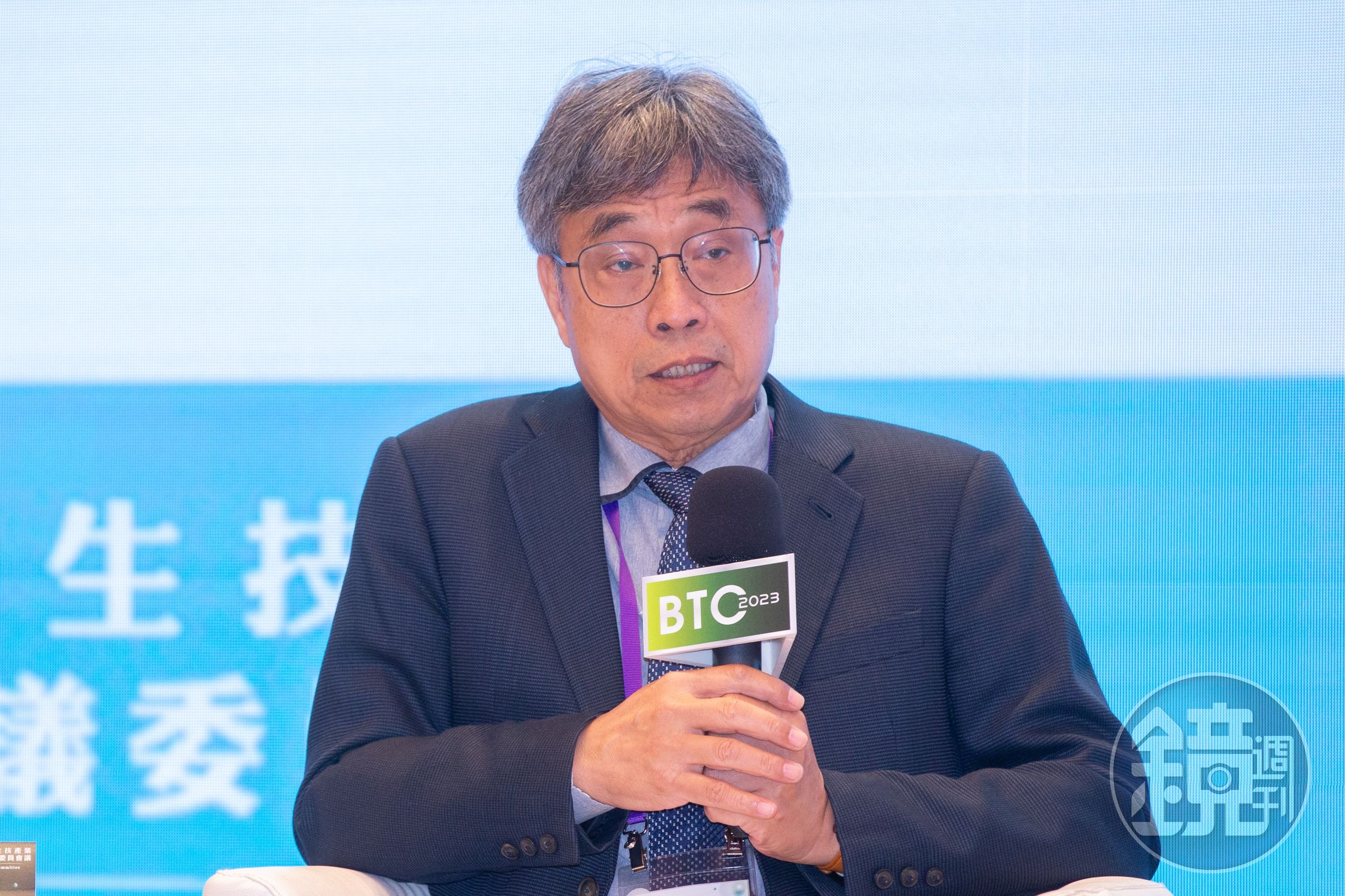 農業部長陳駿季表示，為支持農民，所有農產品都可以上桌祭拜。（本刊資料照）