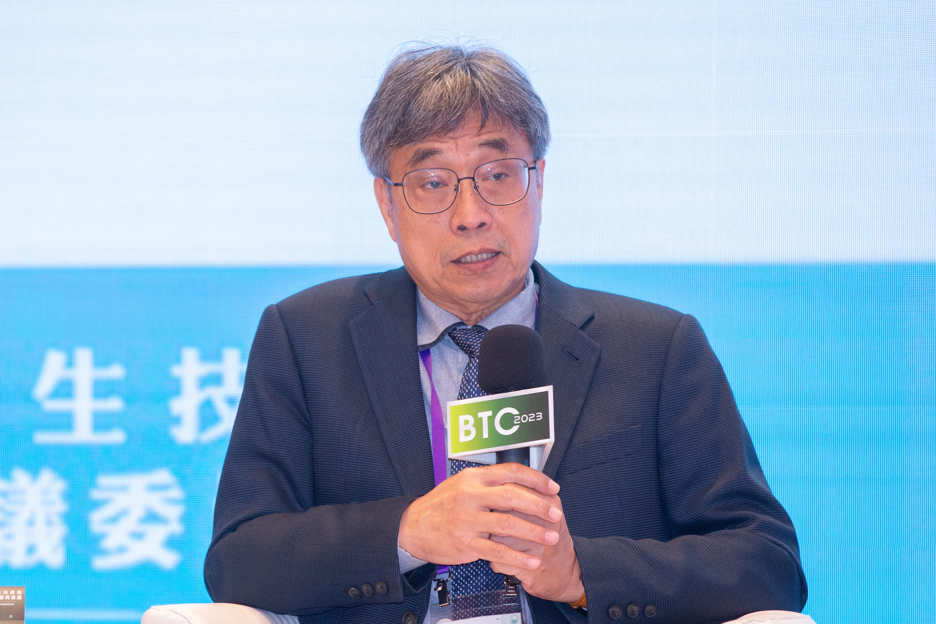 農業部長陳駿季表示，為支持農民，所有農產品都可以上桌祭拜。（本刊資料照）