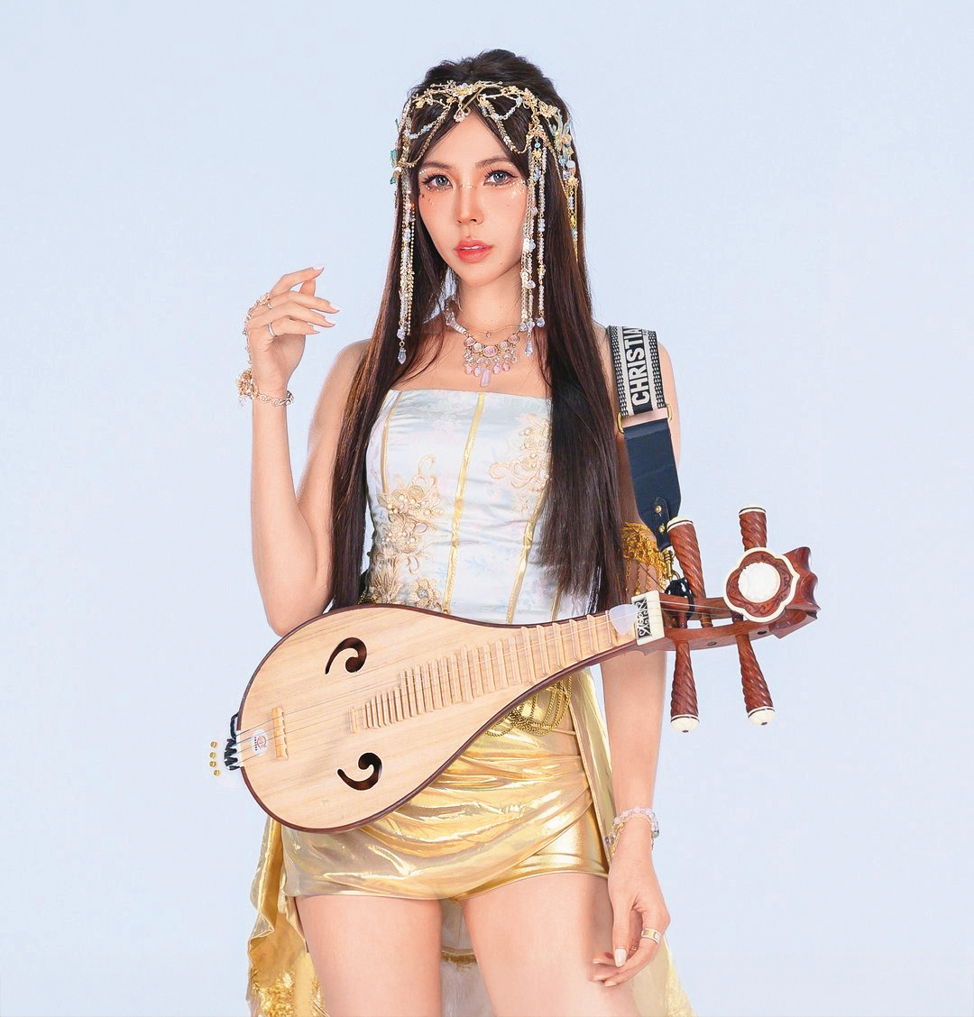Liz是「天選THE CHOSENs」樂團的團長，以「國風電音」風格而聞名。（翻攝自Liz IG）Liz是「天選THE CHOSENs」樂團的團長，以「國風電音」風格而聞名。（翻攝自Liz IG）
