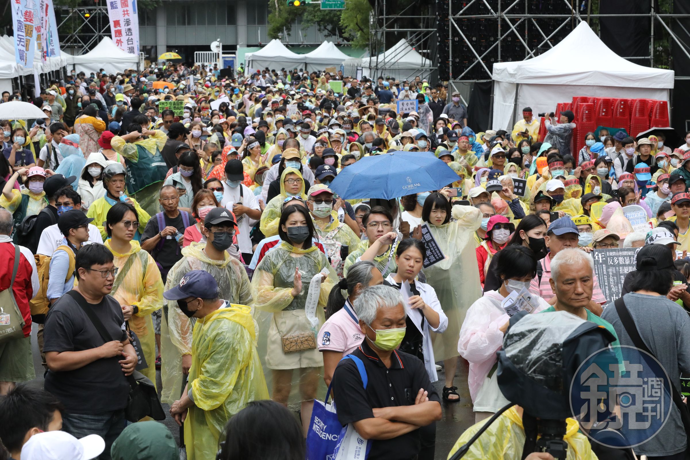 國民黨團質疑綠營正在利用手機定位系統監控民眾，分析群眾資訊。