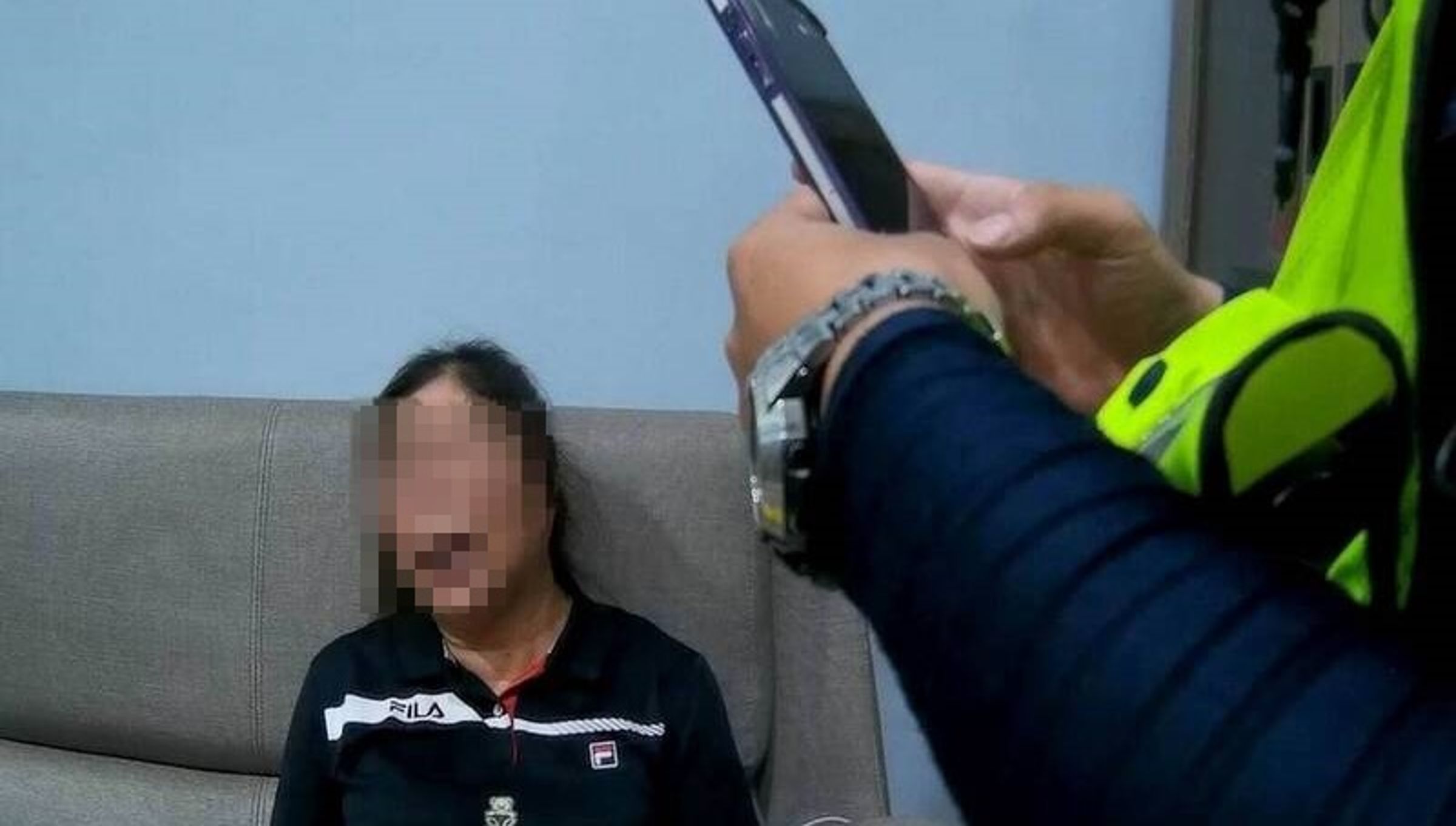 彰化市1名57歲的婦人近日接獲自稱「新竹縣警局警察」電話,強制進行視訊筆錄,對方還以拘提威脅「不得外出、不得告訴他人」,婦人最終精神耗弱、崩潰大哭。(翻攝自彰化縣政府全球資訊網)