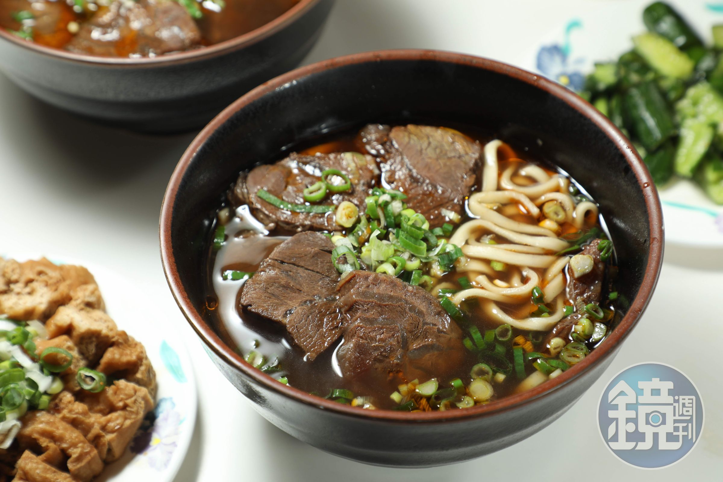 老字號「老張牛肉麵」飄香超過半世紀，熟悉的湯頭與味道讓老主顧念念不忘。
