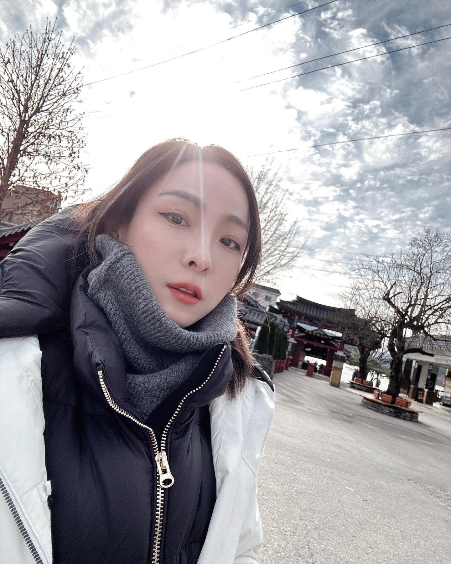 女主播張宇宣布離婚,結束6年婚姻。(翻攝自張宇臉書)