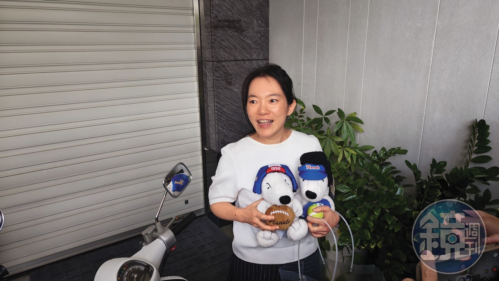 陳幸妤與前夫趙建銘離婚風波延燒，有人致贈史努比玩偶為她打氣