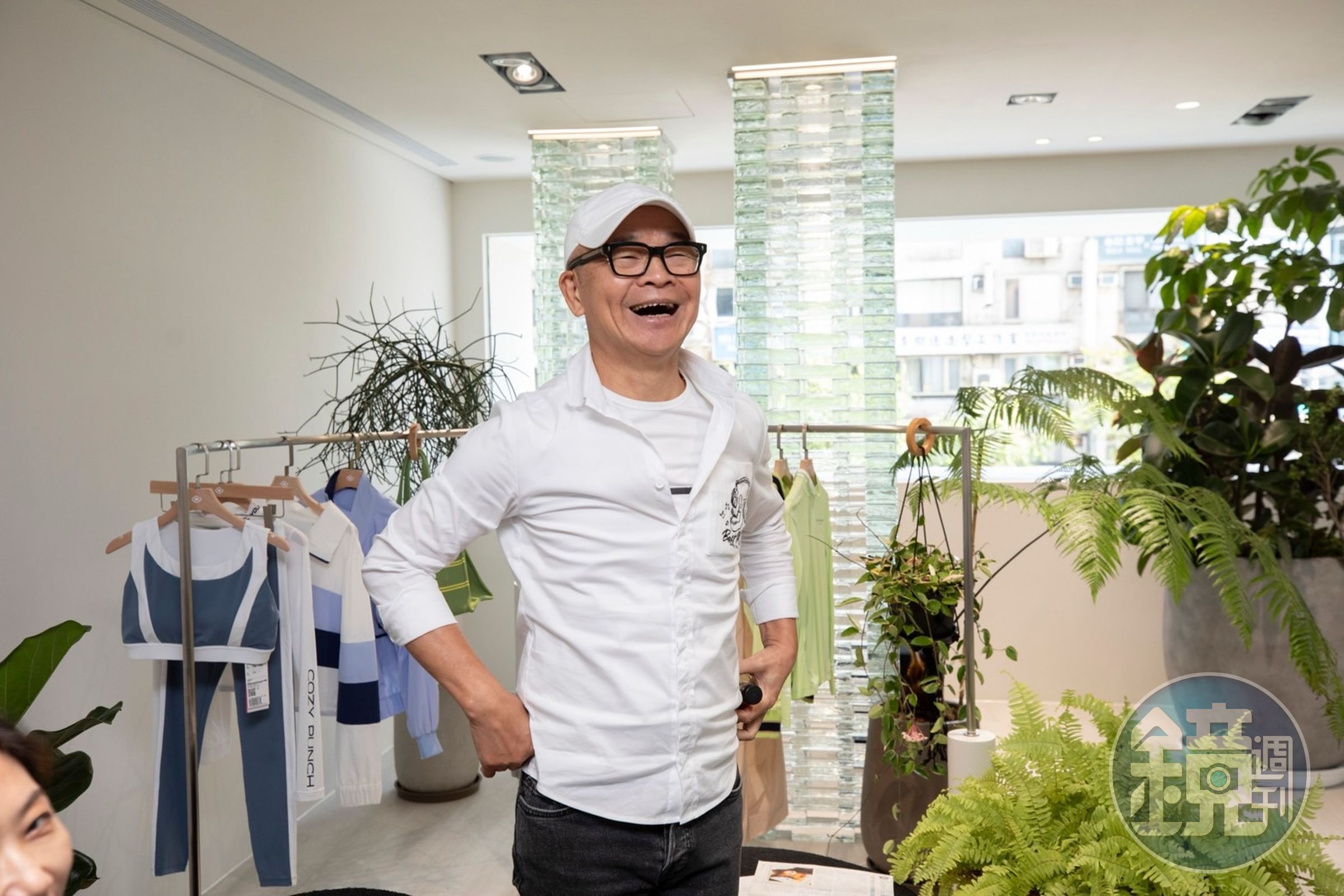 依洛國際創辦人劉本謙馳騁台灣服裝界25年，他正能量滿滿。