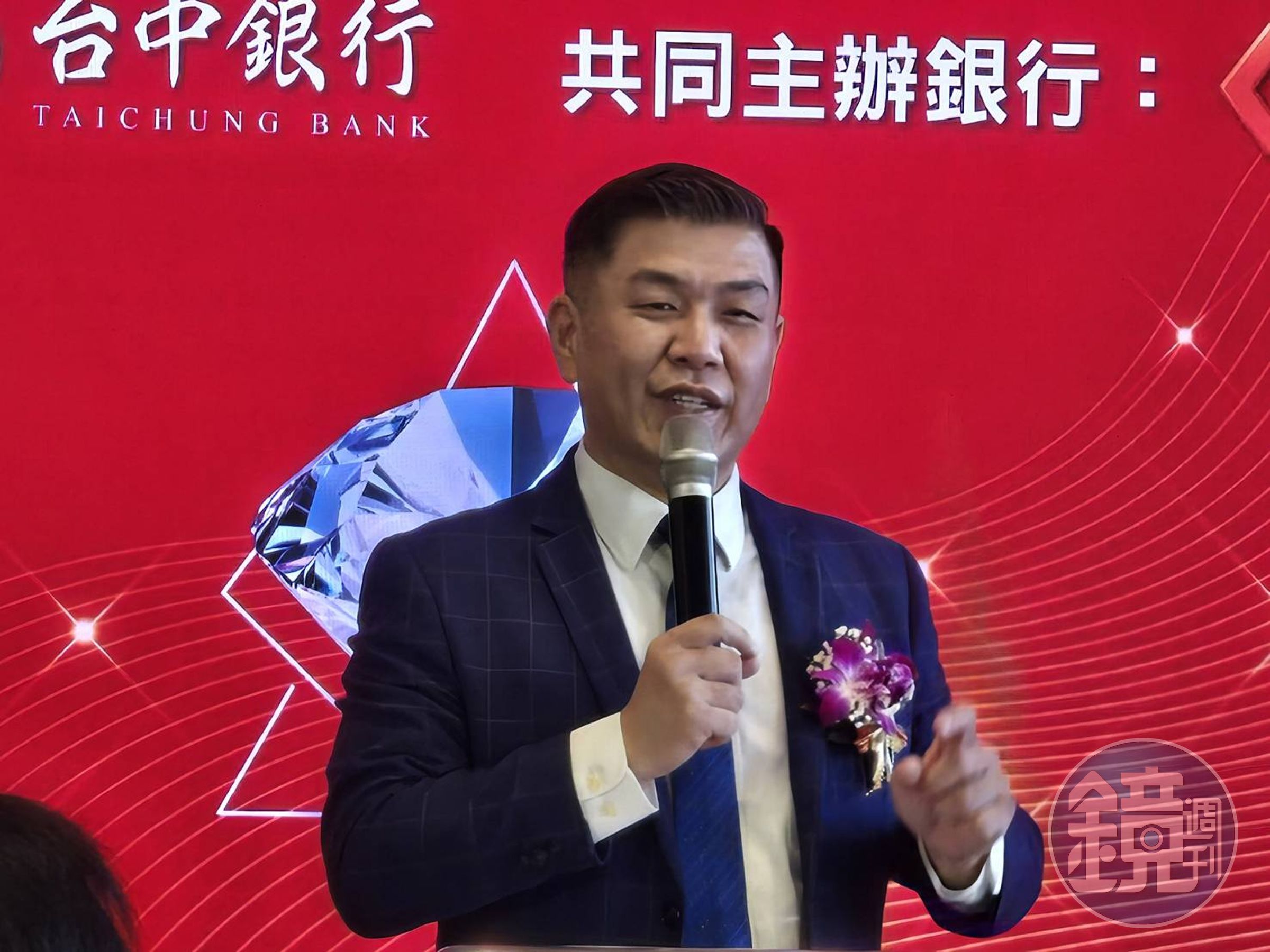 科達建築董事長賴建程在短短一年就整合百分百大巨蛋旁八德路三段500坪土地，將在明年329檔期推出百億「科達大巨蛋危老案」，公司推案量也朝200億元邁進。