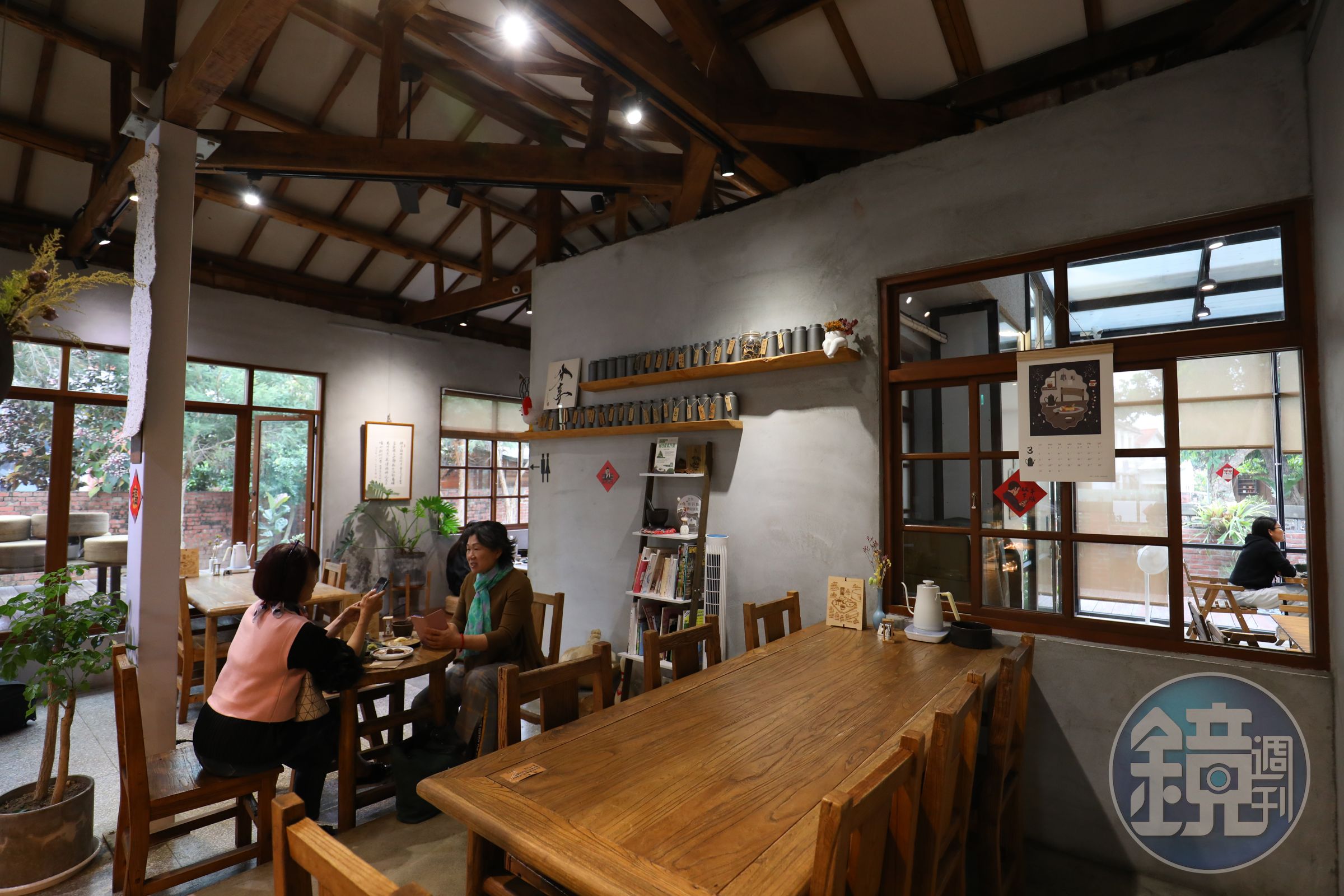 眷村內的老宿舍多為日式與西式混合建築,修繕後的老宅有了新生。