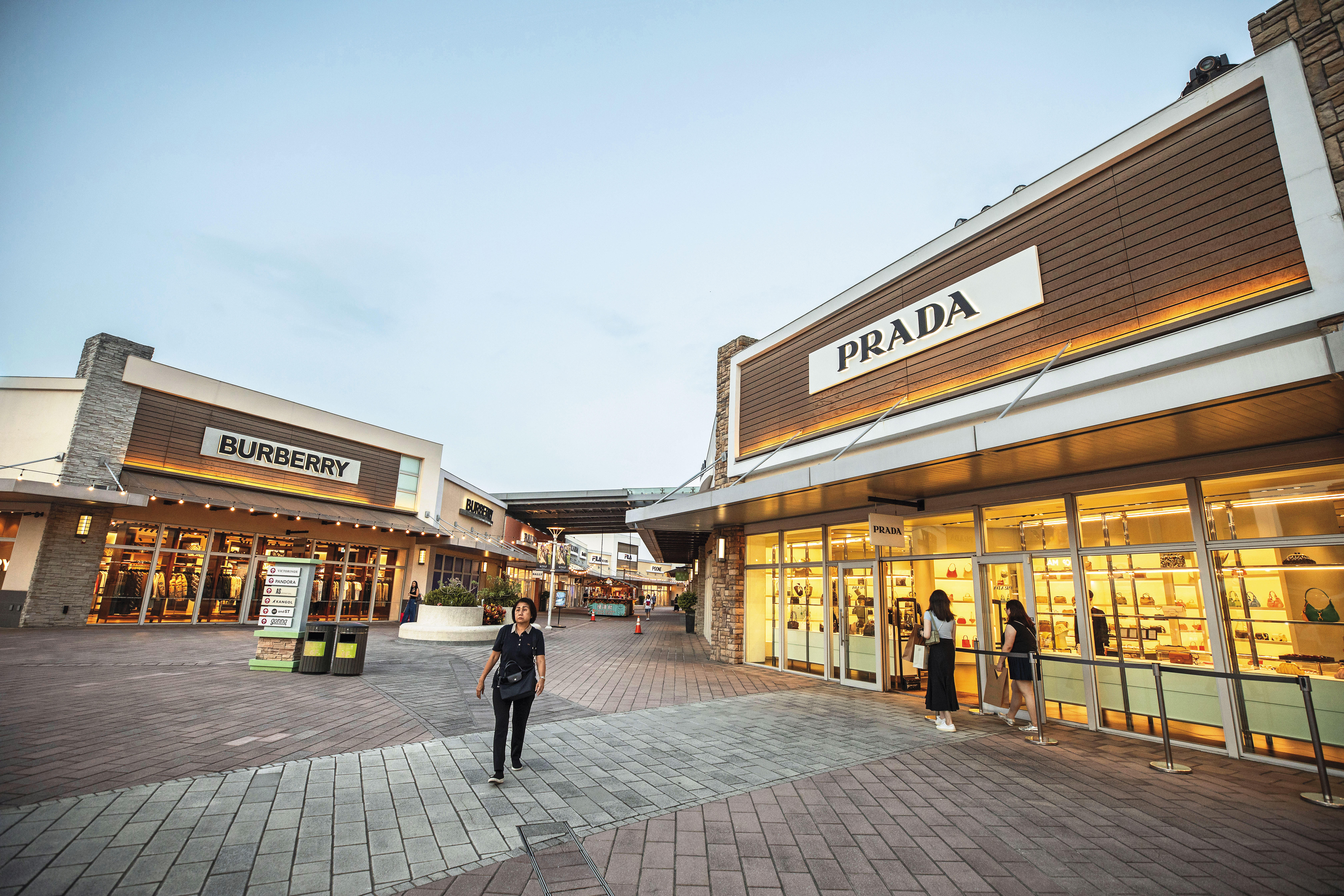 將品牌也當成自己的顧客,是陳炯福的生意經,背後思維是人情世故的關係學。