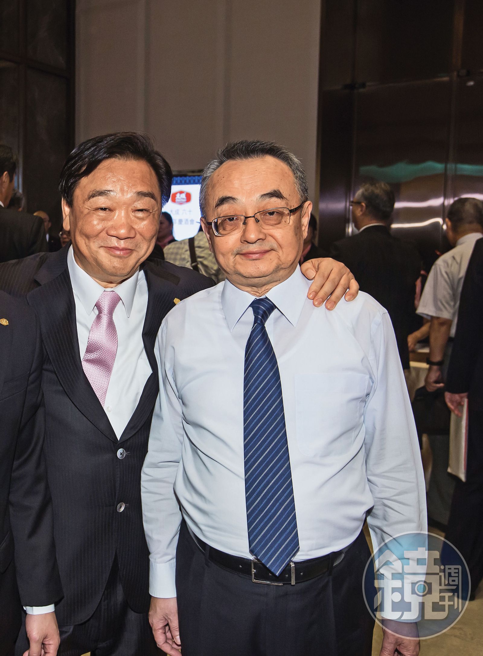 韓家宸（左）和孫鐵漢（右）原本是商場40年好友，如今反目成仇、對簿公堂