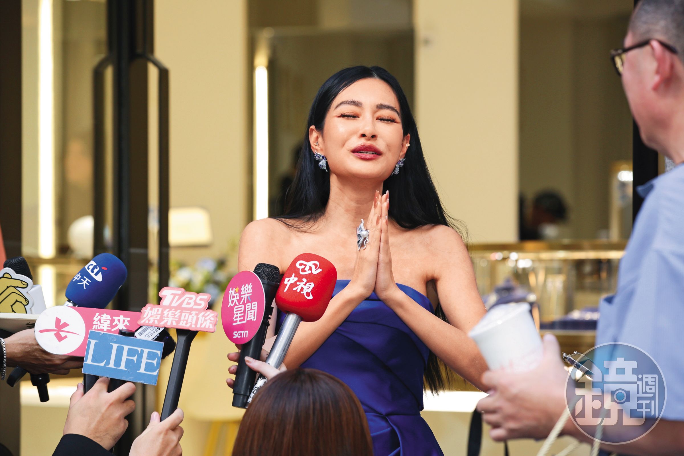 王思佳的道歉是真心的嗎？可能要跟包包一起拿去愛馬仕驗一下。（喂～）