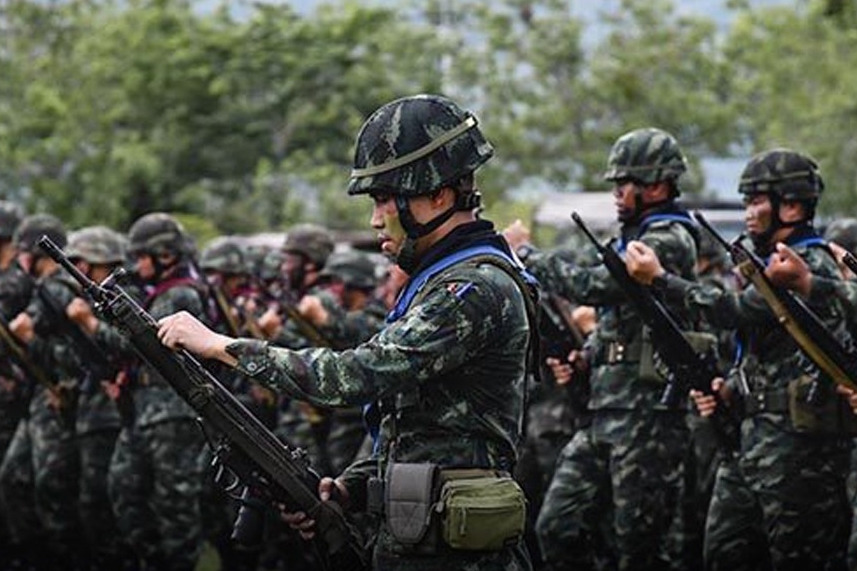 在外交對話進行的同時，邊境的前線交火並未停歇。（翻攝自@KhaosodOnline X）