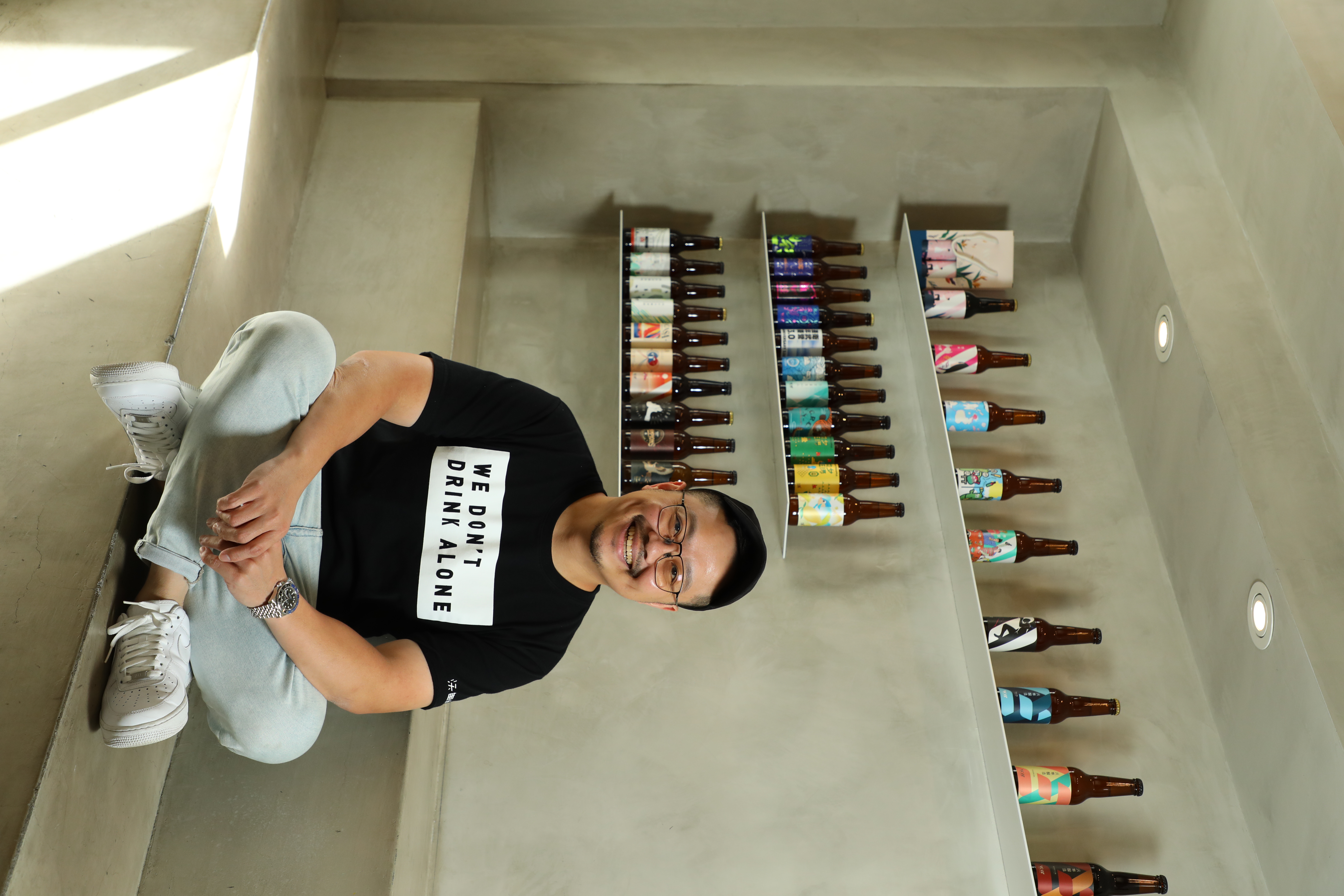 店主Wayne為研究啤酒釀造，跑遍美國五十州、上百間酒廠。