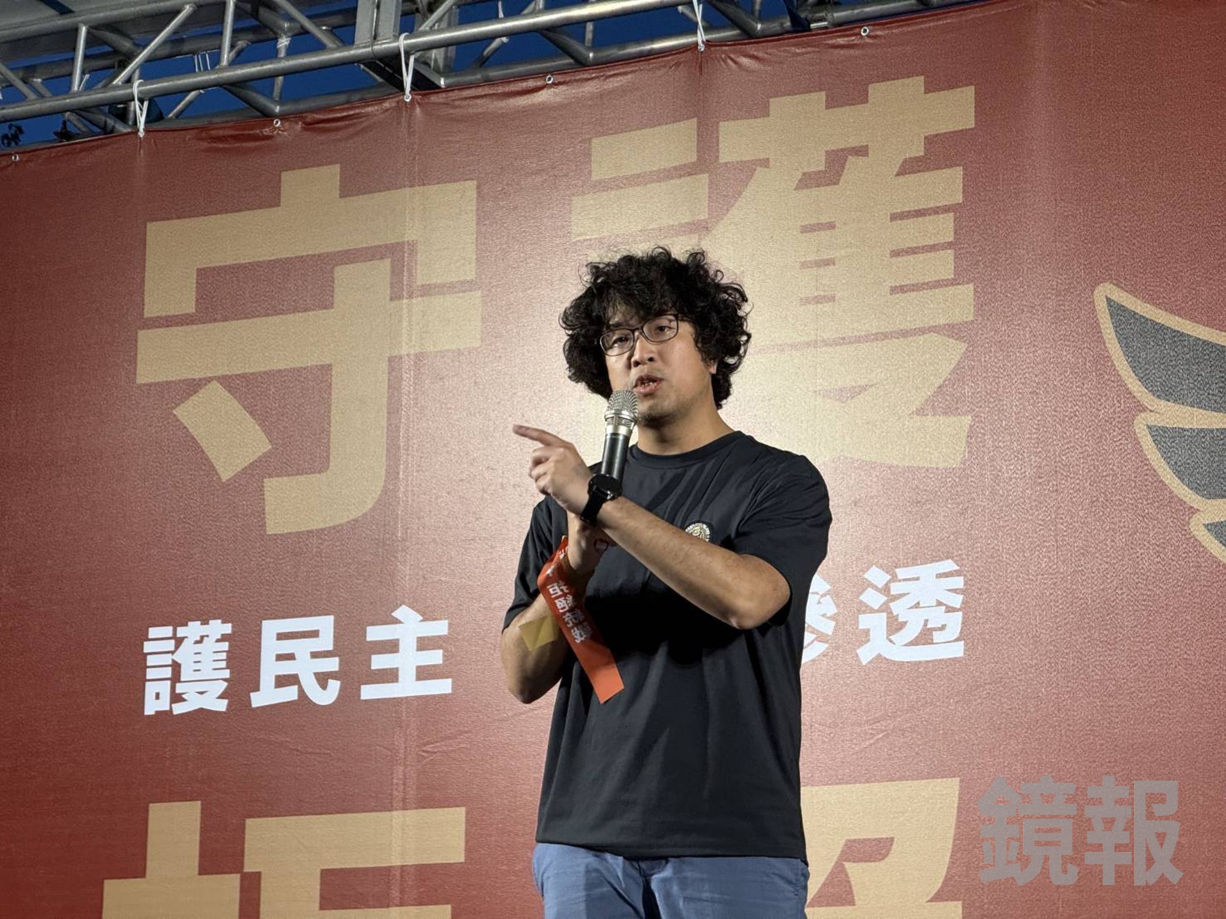 吳思瑤認為，沈伯洋各方面亮眼的經歷表現「絕對是KO蔣萬安」。（鏡報董孟航）