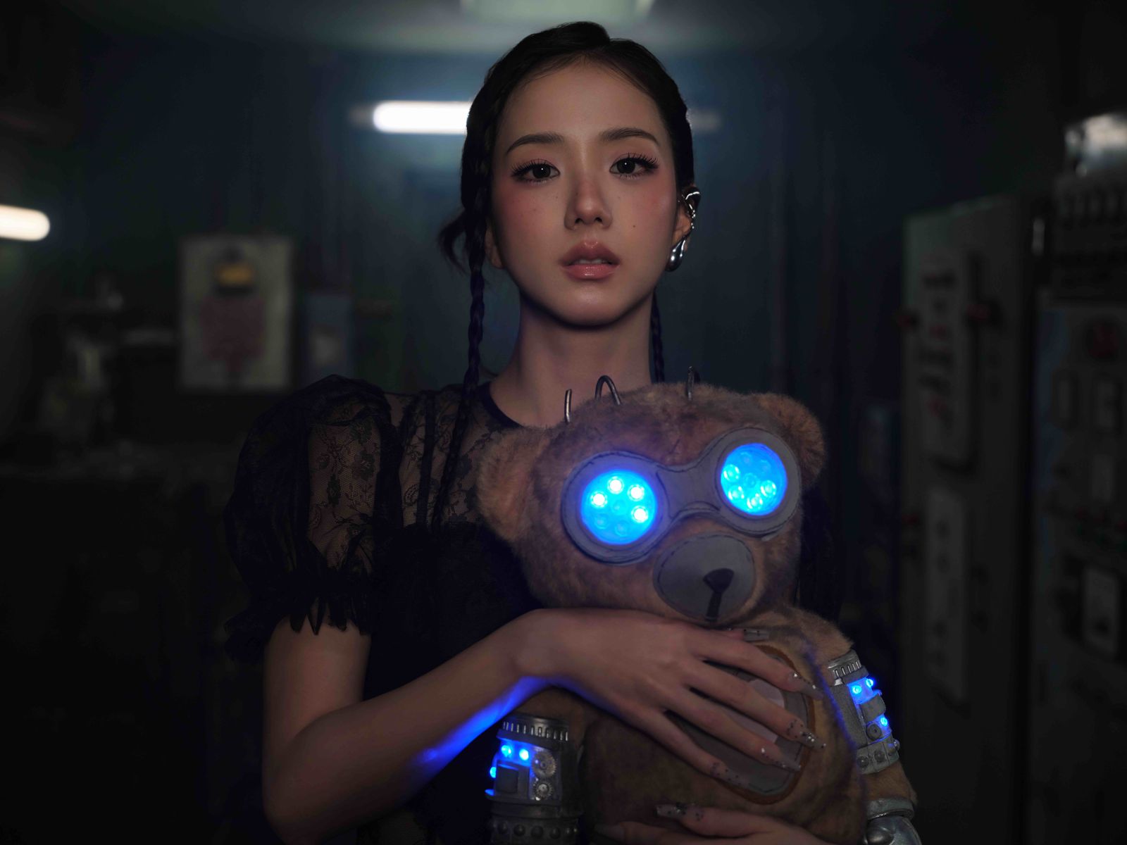 JISOO、LISA同日發歌 BLACKPINK成員展開「Solo對決」