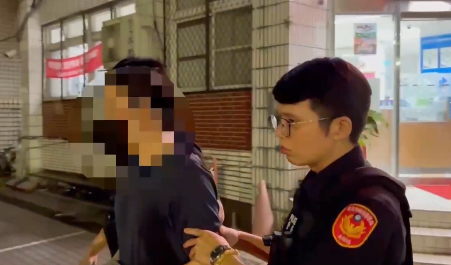 警方循線逮捕蕭男，訊後依殺人未遂罪送辦。（翻攝畫面）