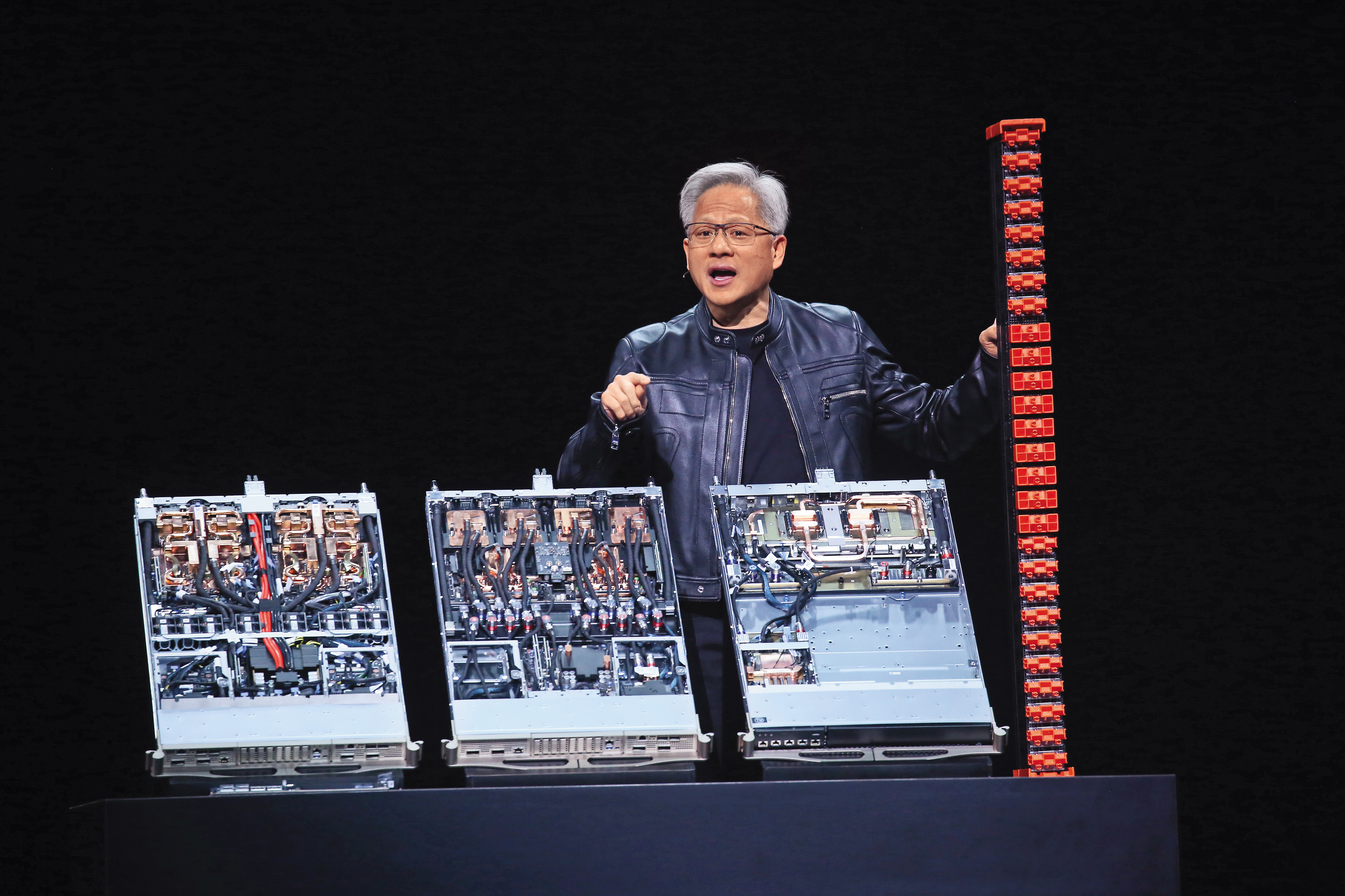 輝達（NVIDIA）近3年每季每股盈餘都達市場預期，符合Andrew「穩定經營」標準。