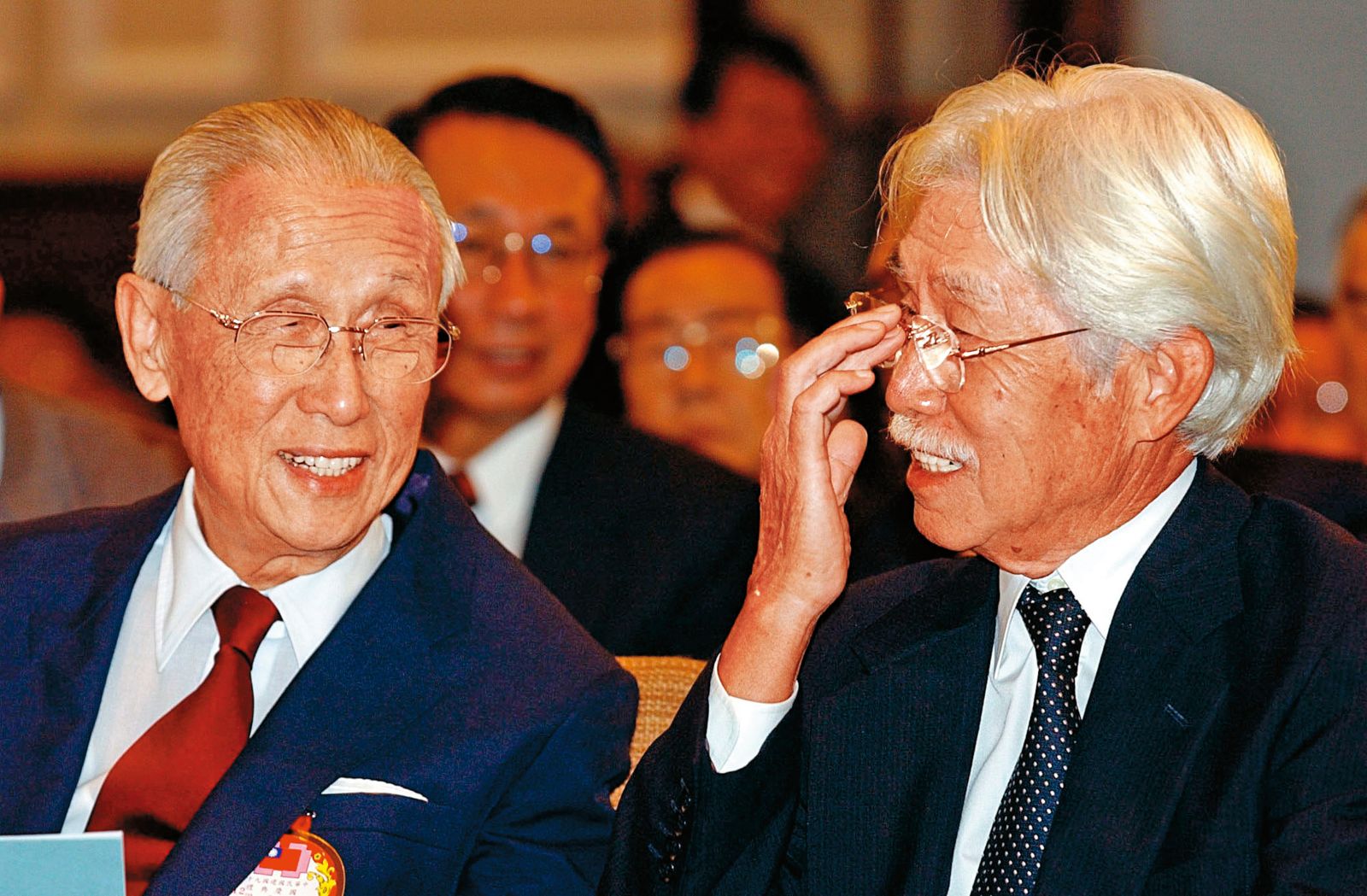 辜寬敏（右）與其兄、海基會前董事長辜振甫（左）的政治立場，常被外界提起討論。（中央社）
