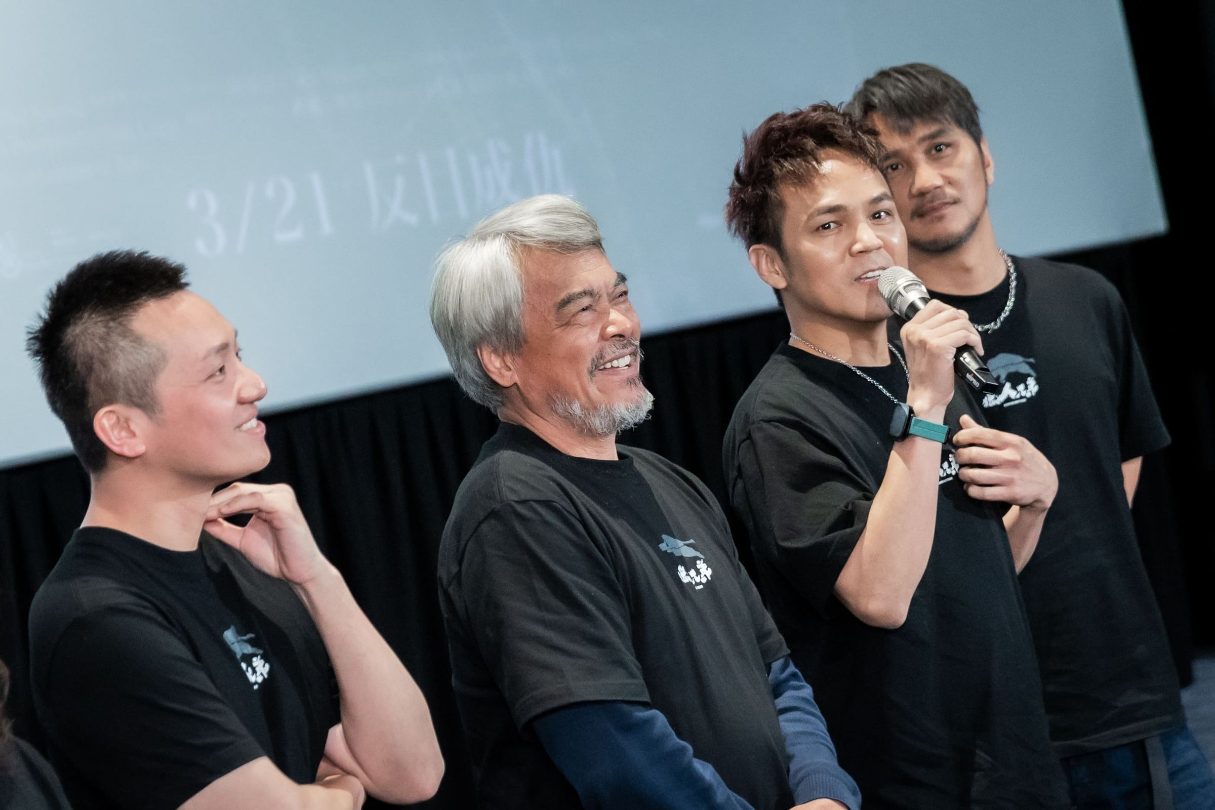 導演蘇弘恩(左起)、林慶台、徐詣帆與馬志翔出席《獵人兄弟》活動。(牽猴子提供)