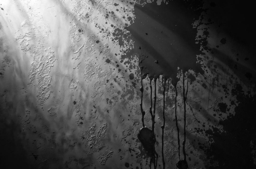 2024年除夕夜，友人持斧頭衝往店內揮砍，燒烤店老闆「奪斧」後反擊刺死他。（示意圖；freepik）
