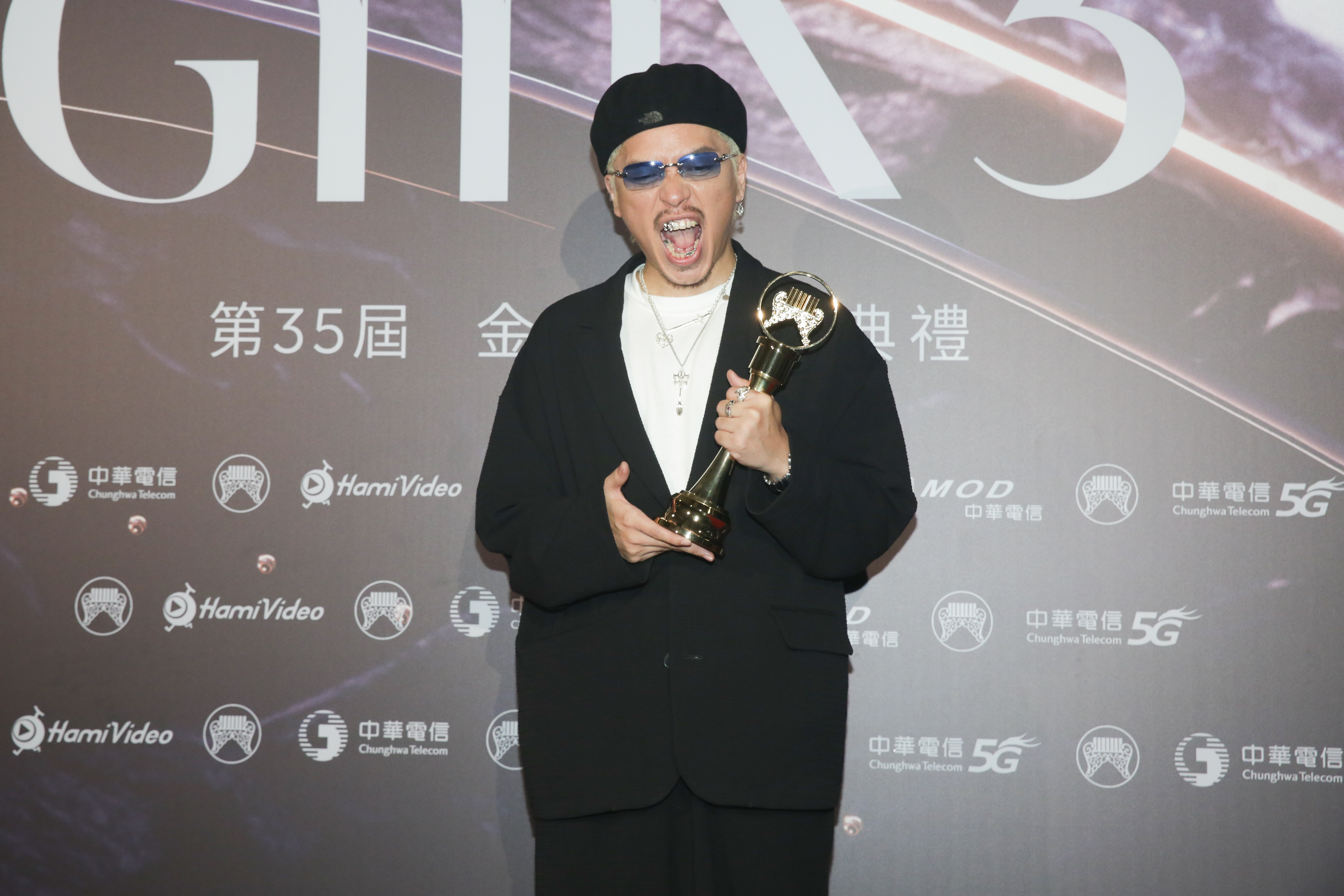 最佳裝幀設計獎吳建龍。
