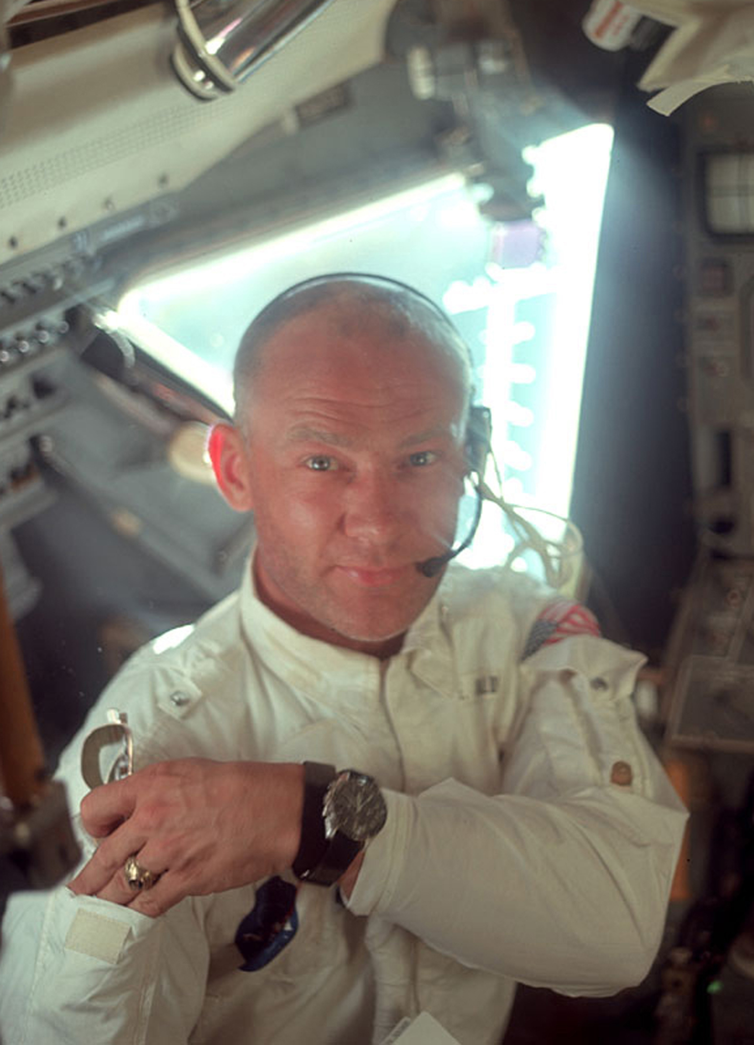 Buzz Aldrin 與他的 Speedmaster 105.012,一同踏上月球表面。