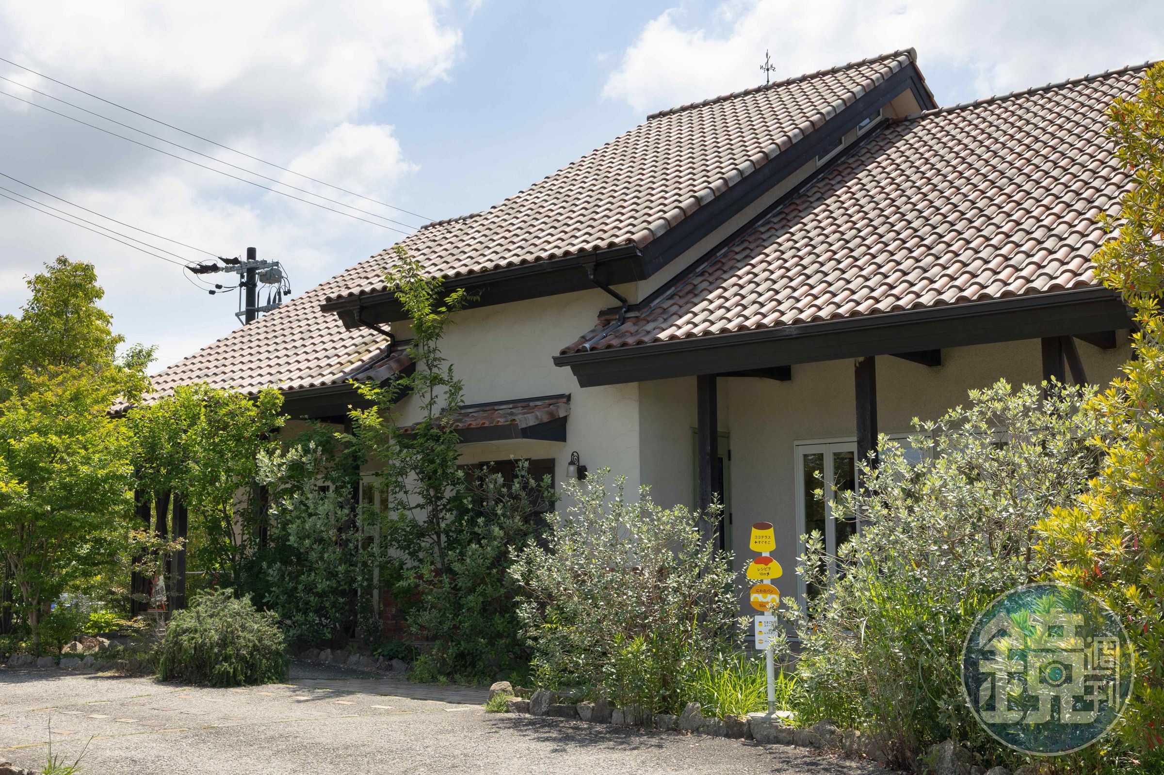 「ココテラスの丘」是以雞蛋為主題的觀光工坊，園區內設有雞蛋專賣店、麵包店與餐廳。
