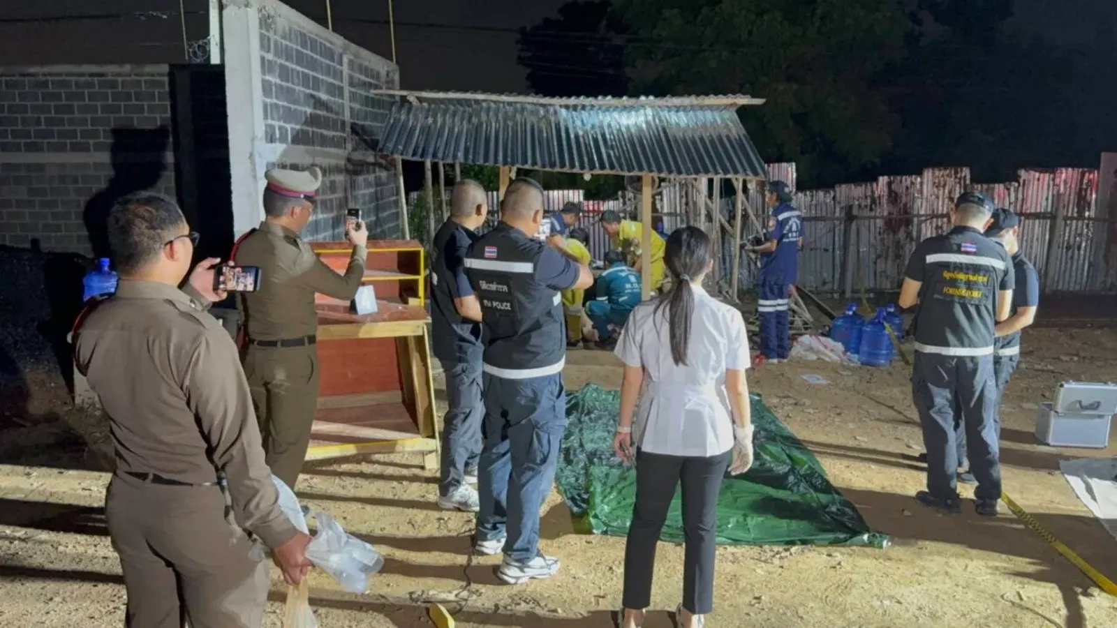 中國籍老闆在泰國工地遭重擊身亡,警方展開圍捕後,4工人自首投案。(翻攝畫面)