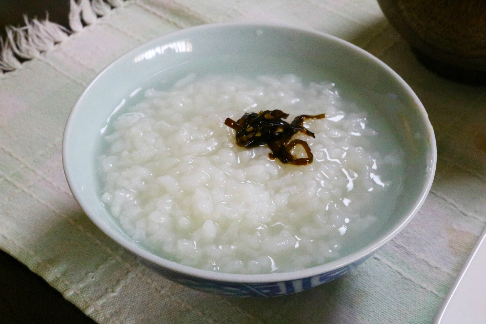 不少人認為「吃稀飯等於喝糖水」，不僅沒營養，還會讓血糖快速上升。（翻攝自photo-ac）