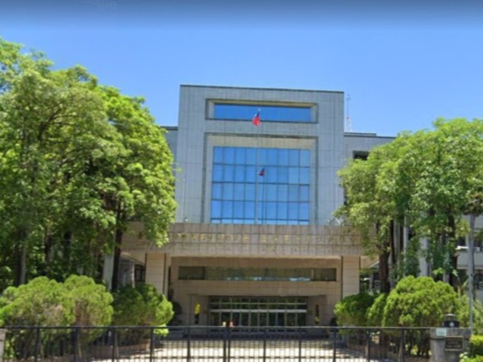 一時衝動！高雄男違停遭取締反誣告警察　下場更慘