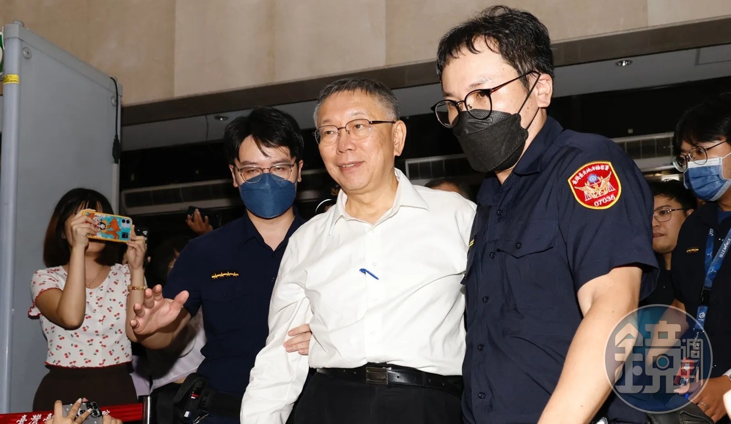 民眾黨主席、前台北市長柯文哲,與前副市長彭振聲,因京華城容積案遭台北地檢署聲押禁見。(本刊資料照)