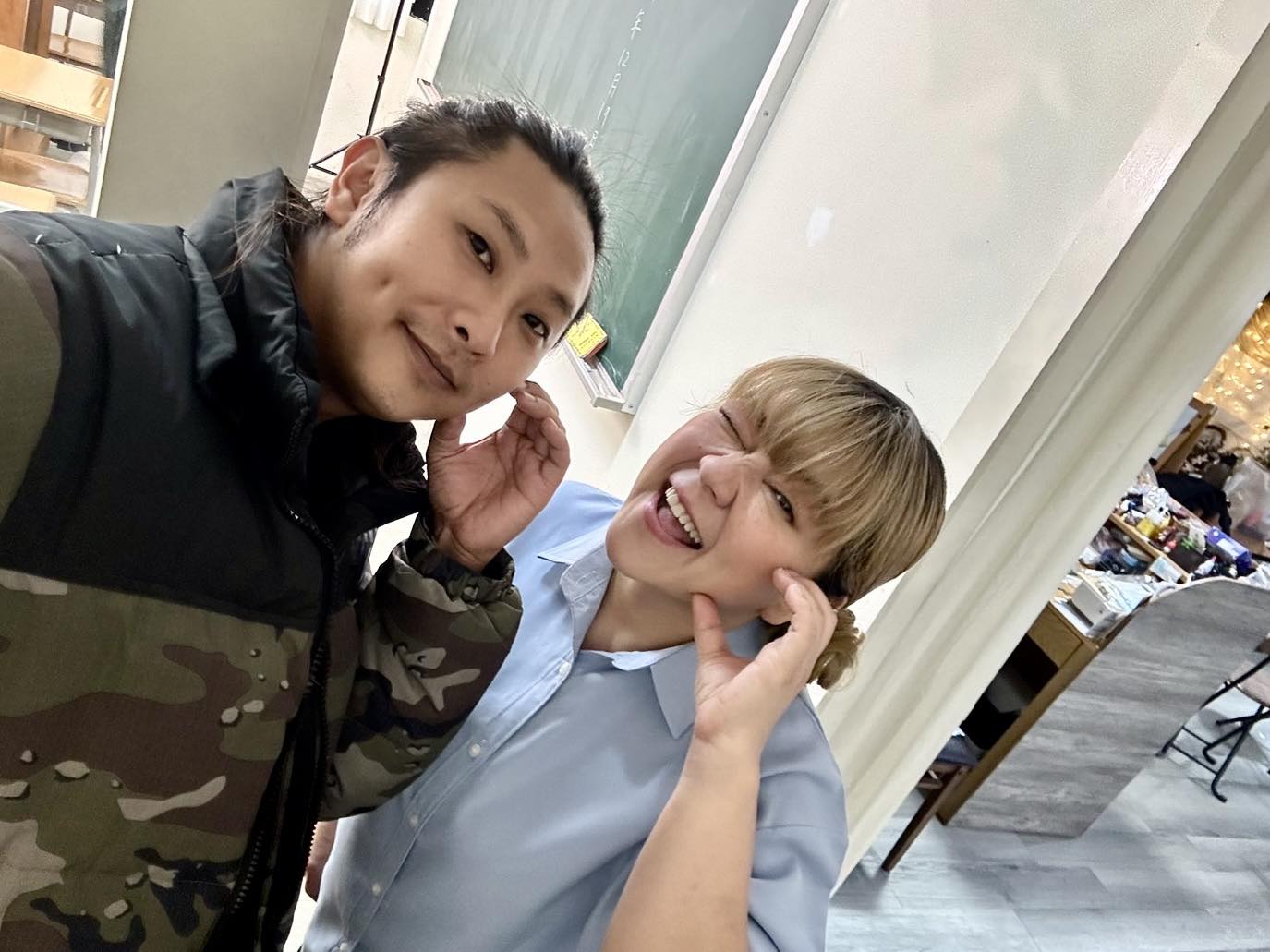 杜詩梅與老公莊植蘢經營無菜單庭園餐廳因花蓮餘震不斷業績直落九成。（翻攝自杜詩梅臉書）