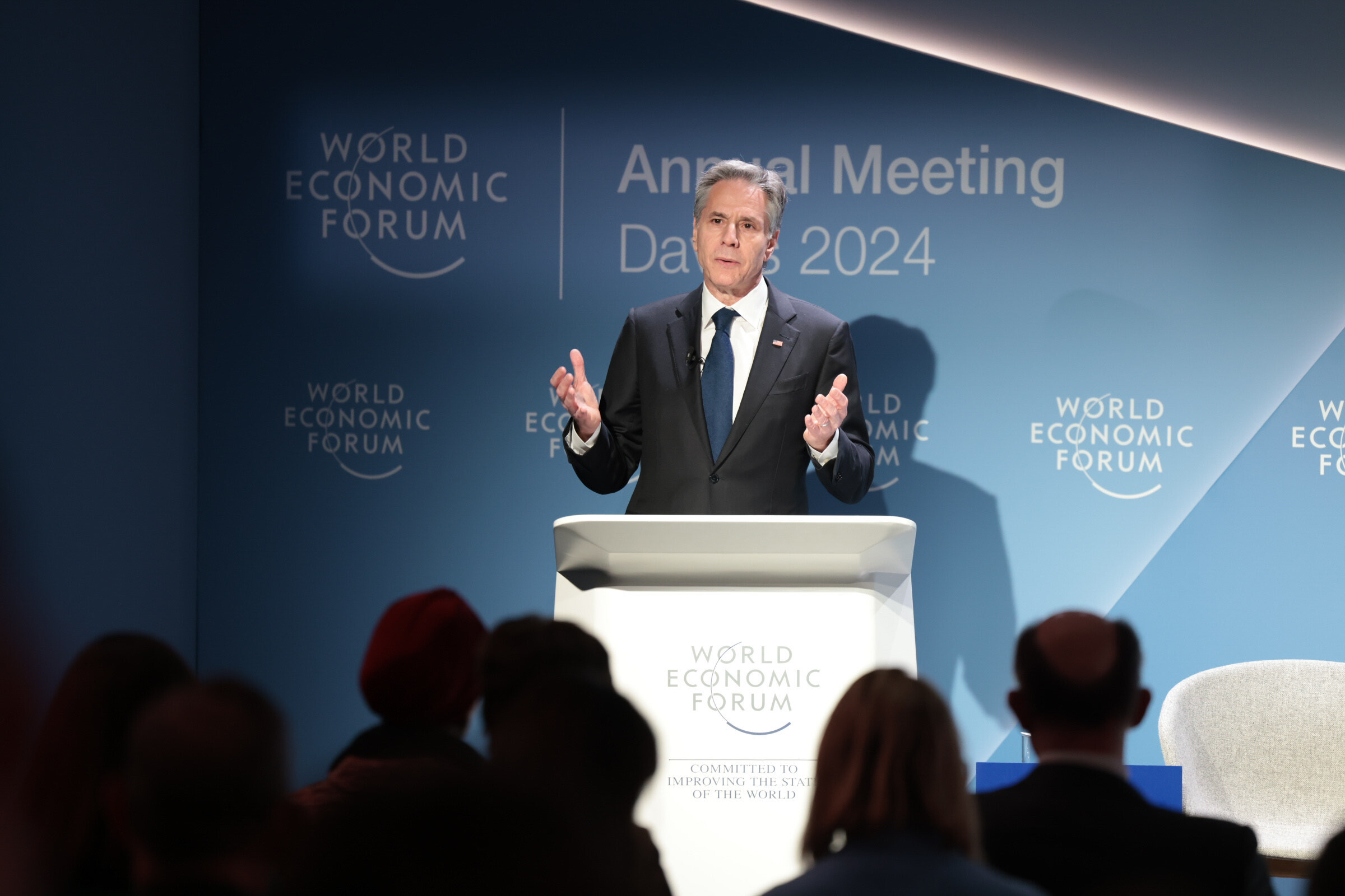 布林肯近日前往瑞士出席世界經濟論壇年會，返程時發現專機有嚴重故障，導致他未能按照原定計畫返美。（翻攝自X@SecBlinken）