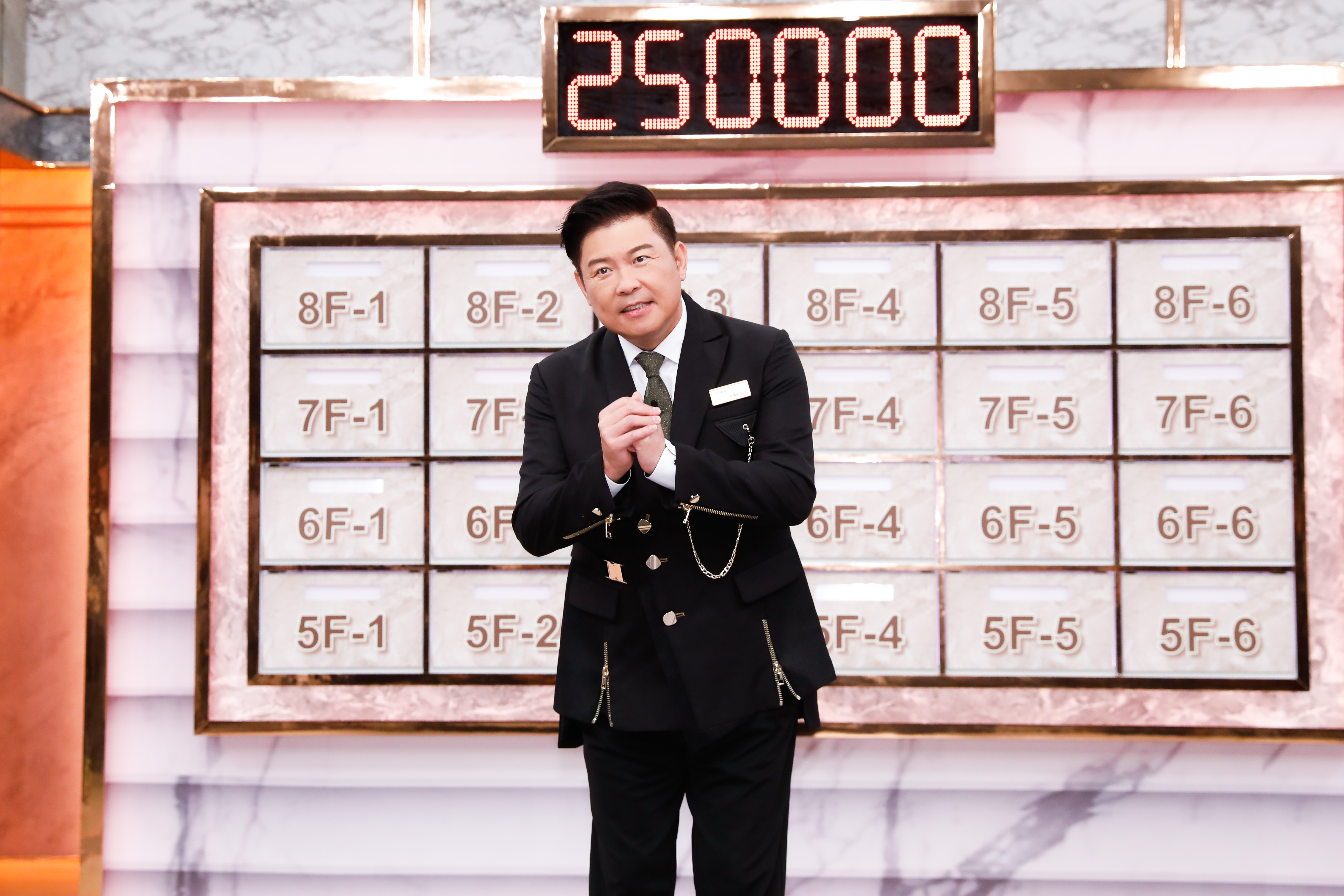 曾國城喊冤沒說過力挺黃子佼等字眼，並對酒後強吻一事向陶晶瑩說抱歉。（本刊資料照）