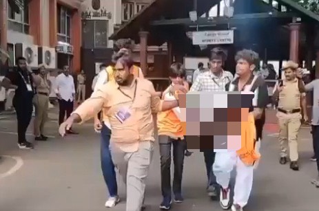 印度爆踩踏事件。（翻攝自X）